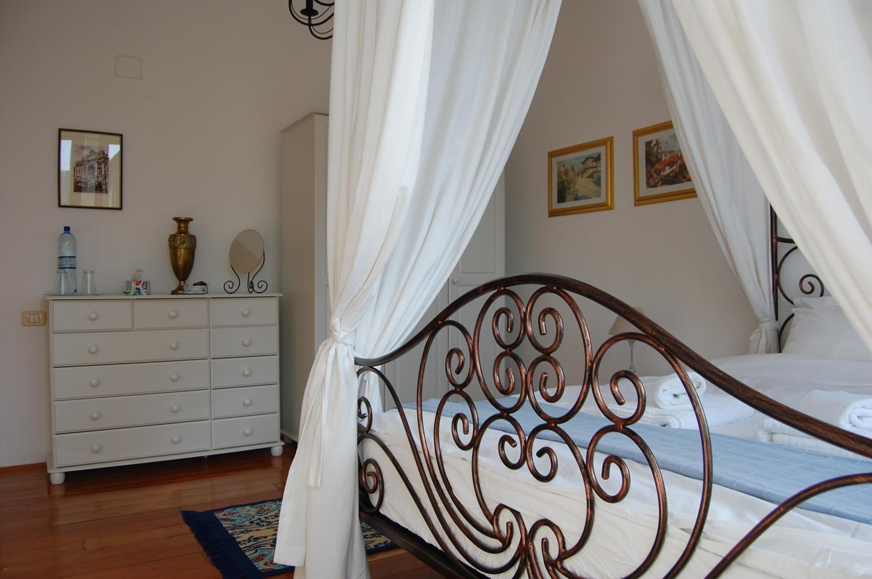 Istanbul Double Room - Photo 21