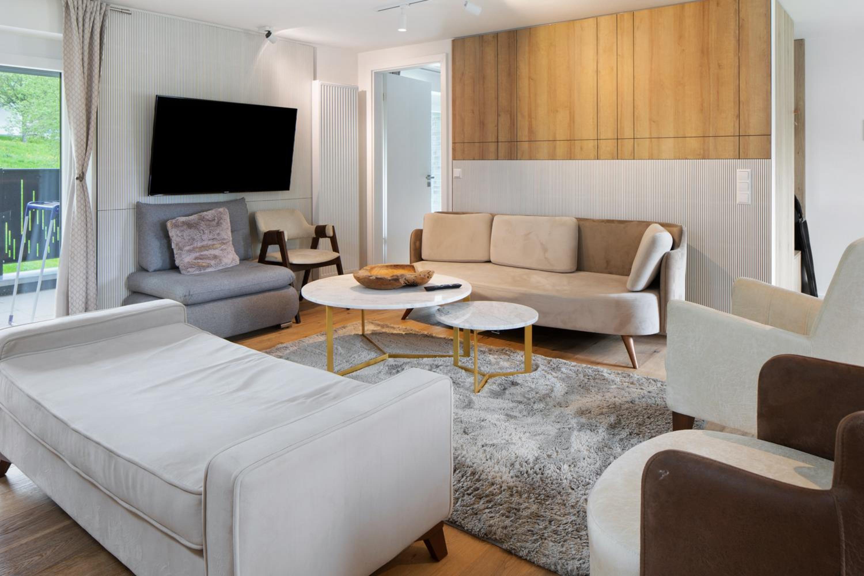 Two-Bedroom Deluxe Apartment with Garden View