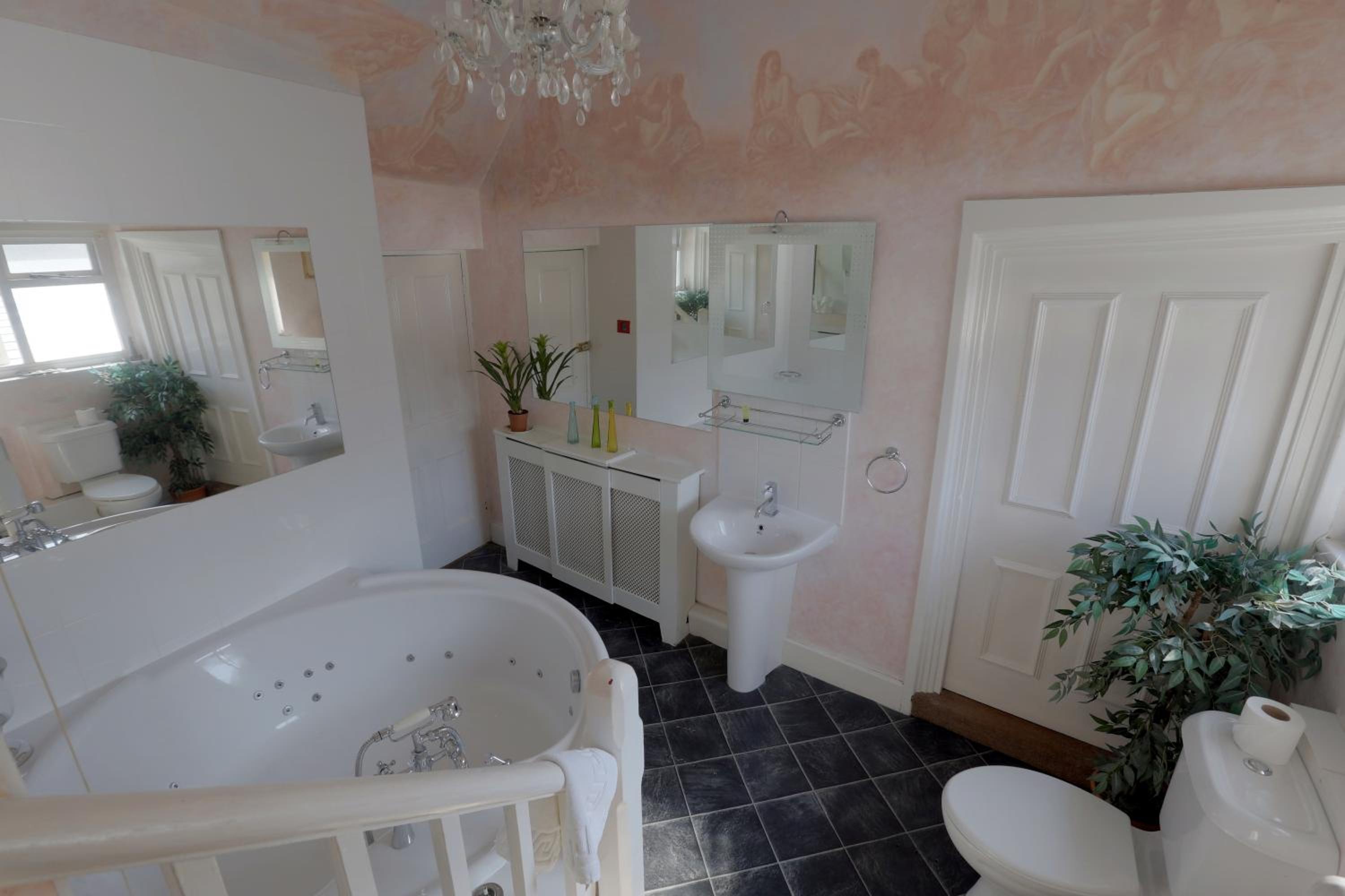 Suite photo 2