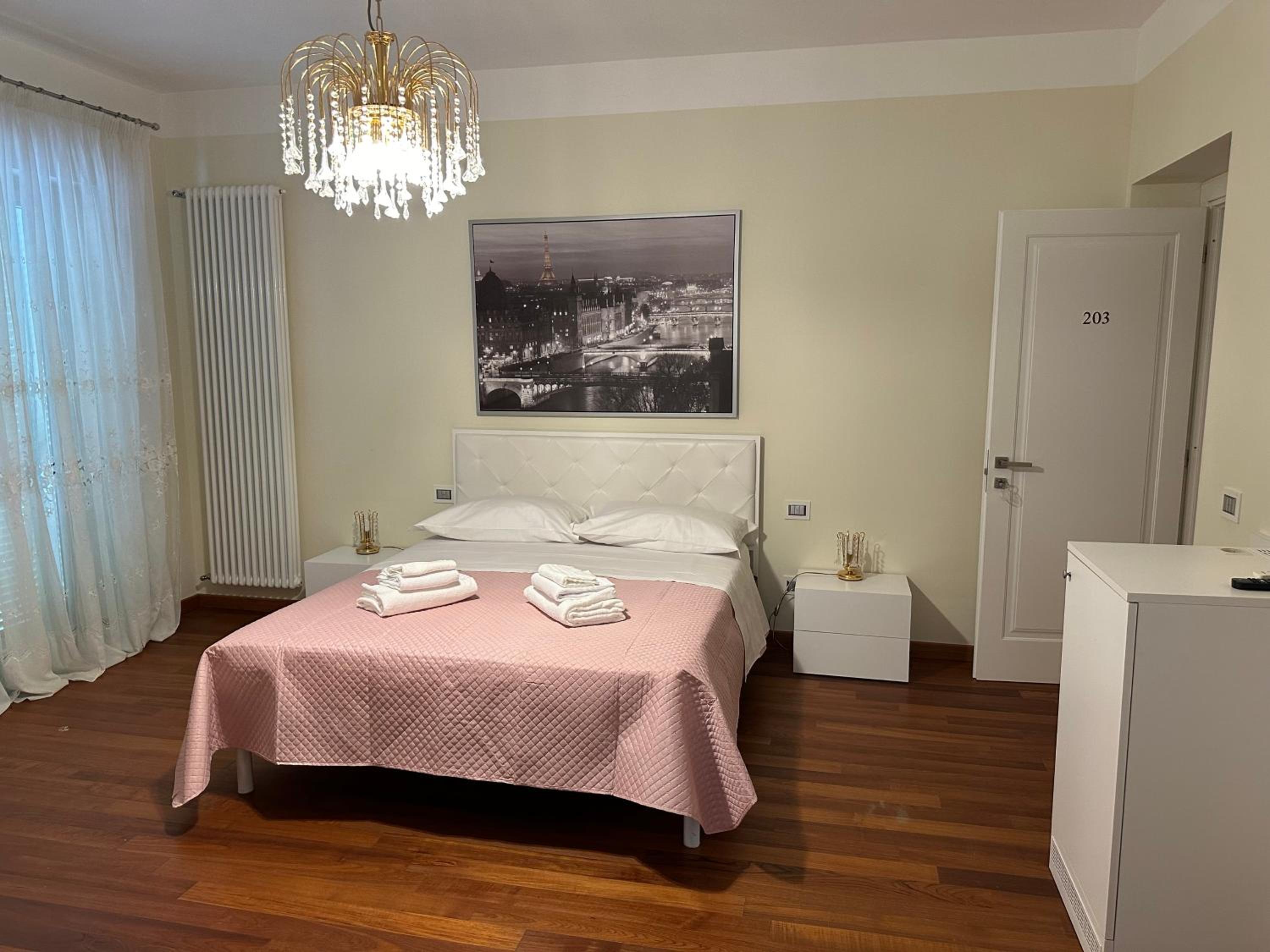 Superior Triple Room - Photo 11
