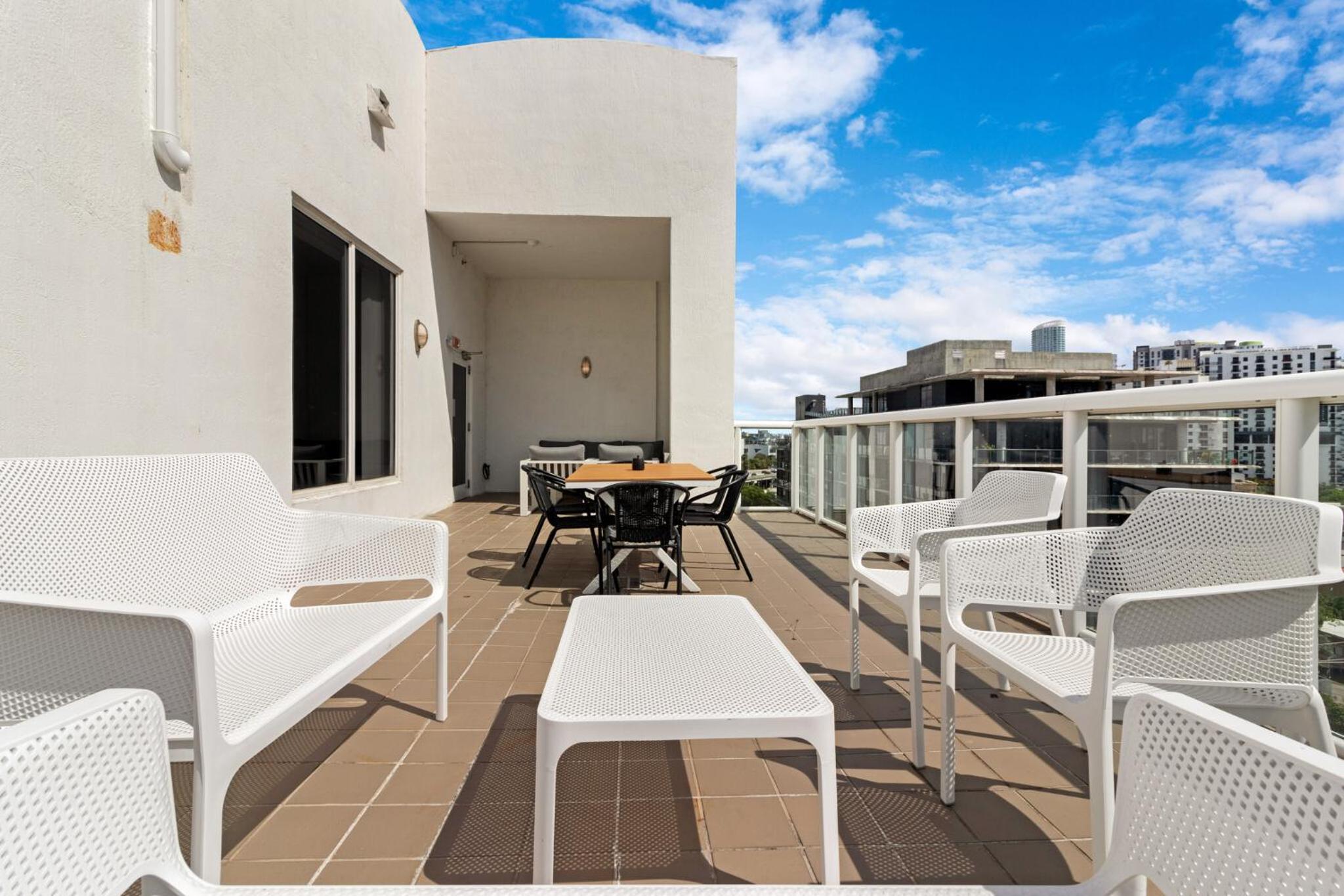 Three Bedroom Penthouse Apartment photo 2