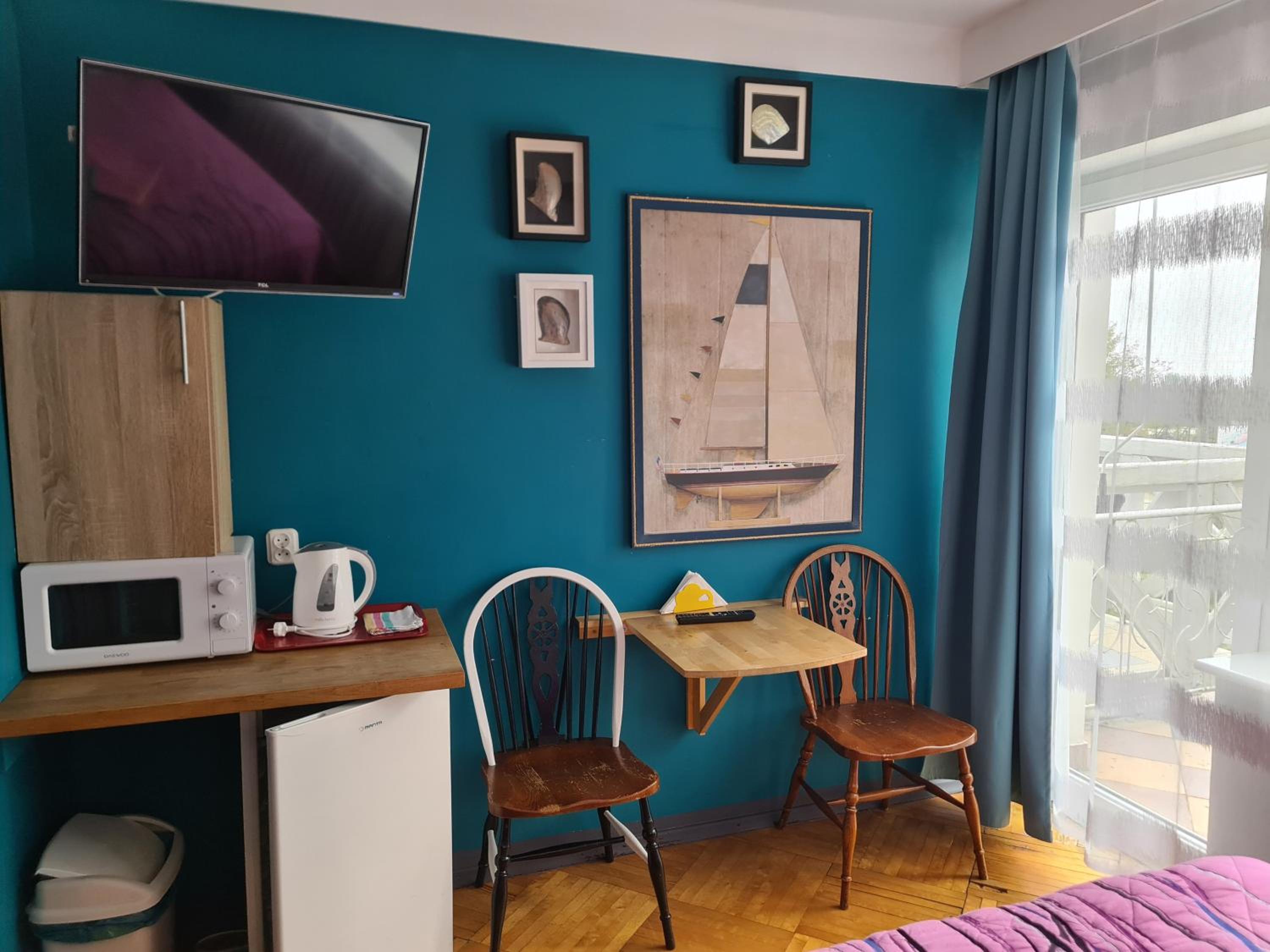 One-Bedroom Loft Apartment with Balcony photo 3