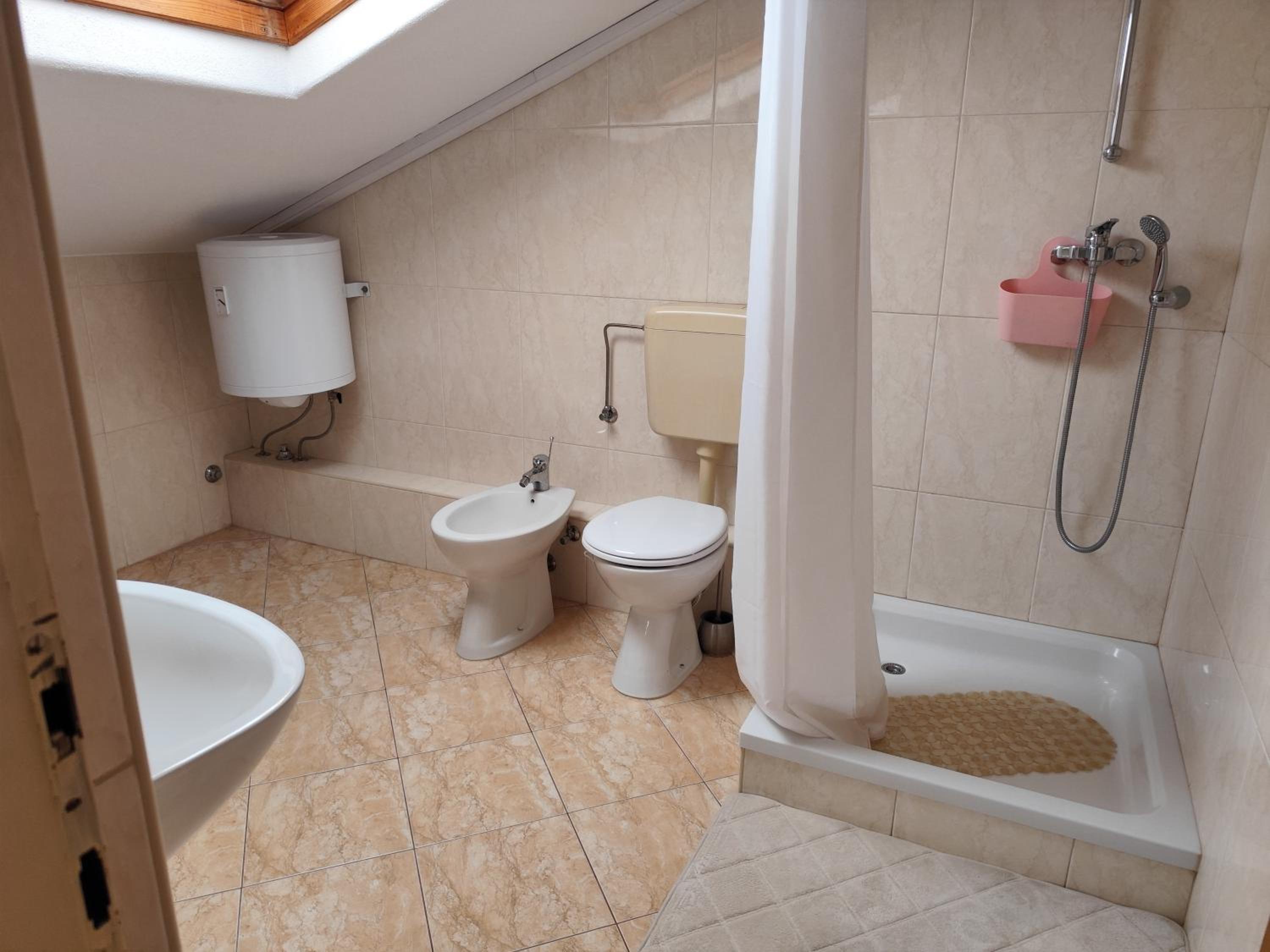Two-Bedroom Apartment with Terrace and Sea View photo 2