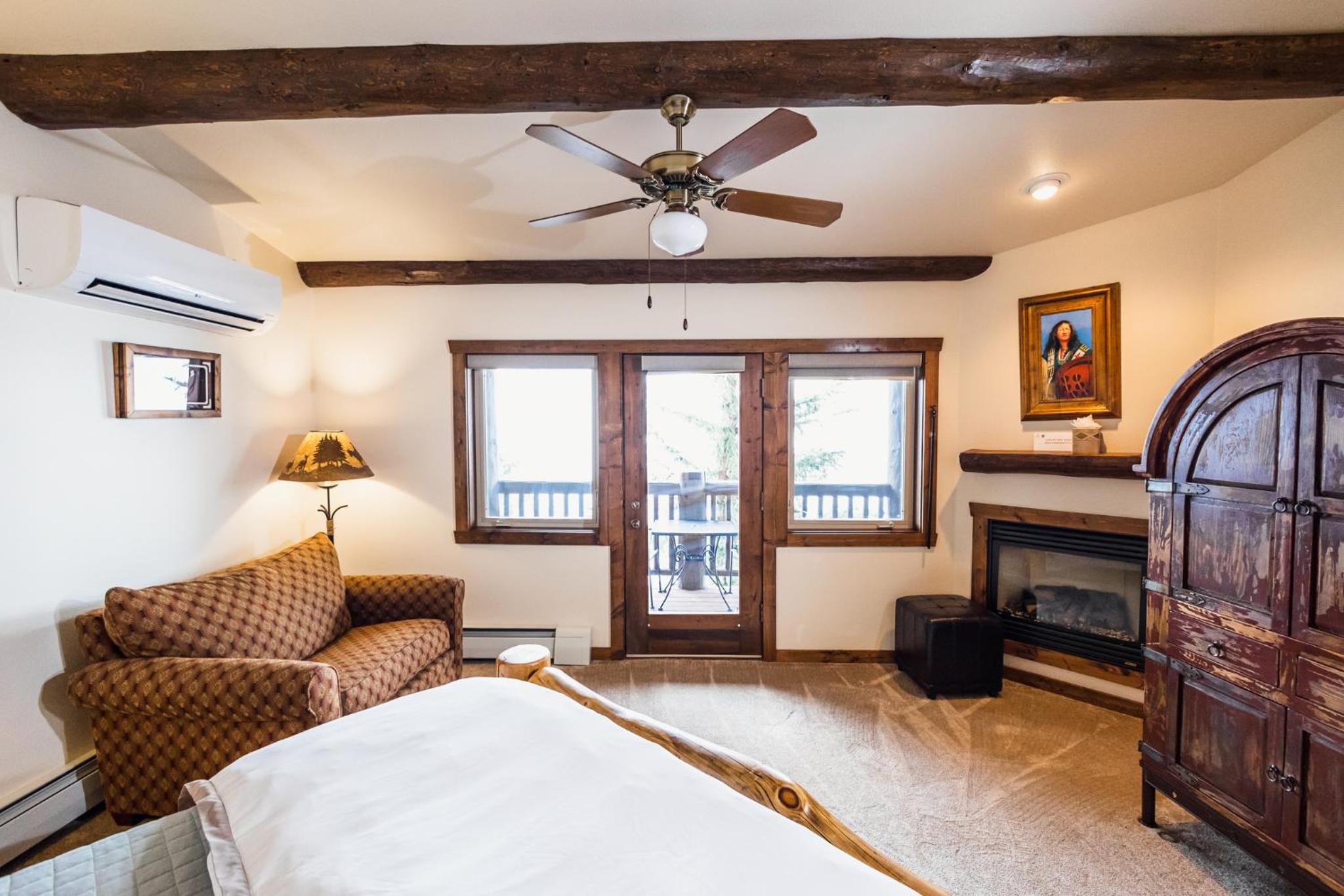 Junior Suite with Mountain View - Photo 2