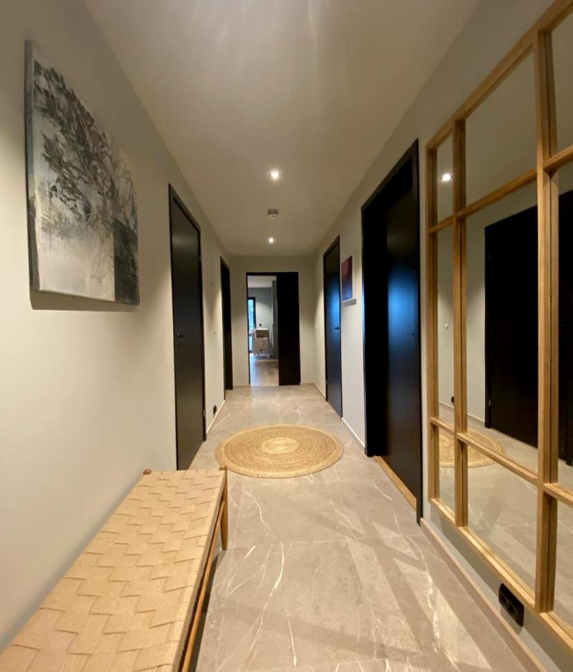 Three-Bedroom Apartment photo 2