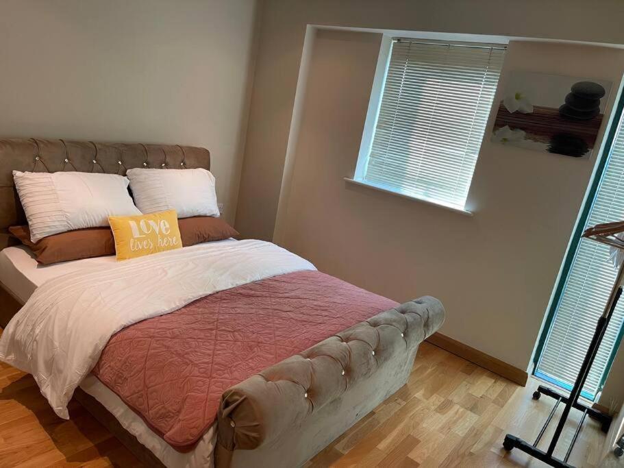 Two-Bedroom Apartment photo 3