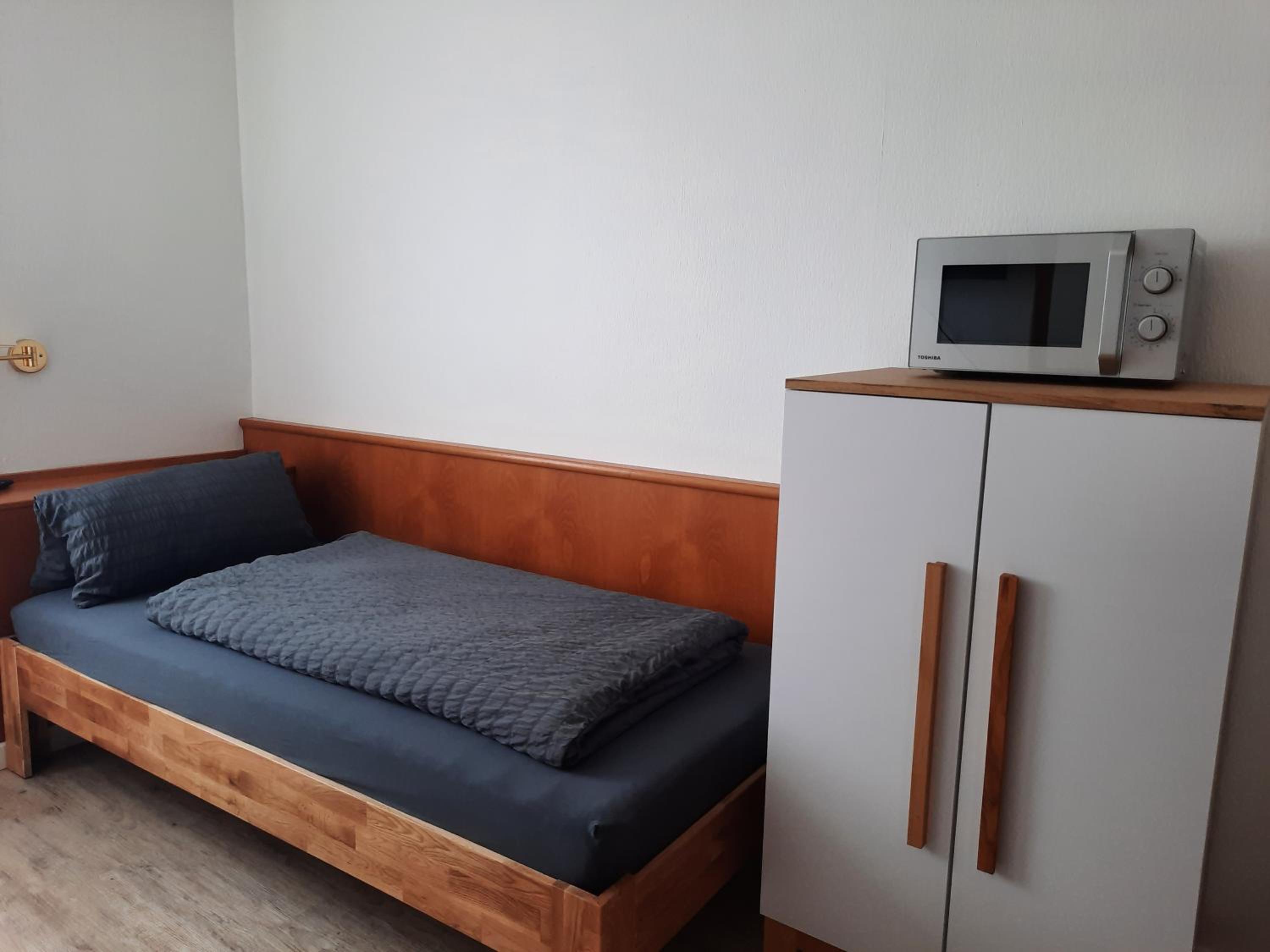 Single Room with Private Bathroom photo 1