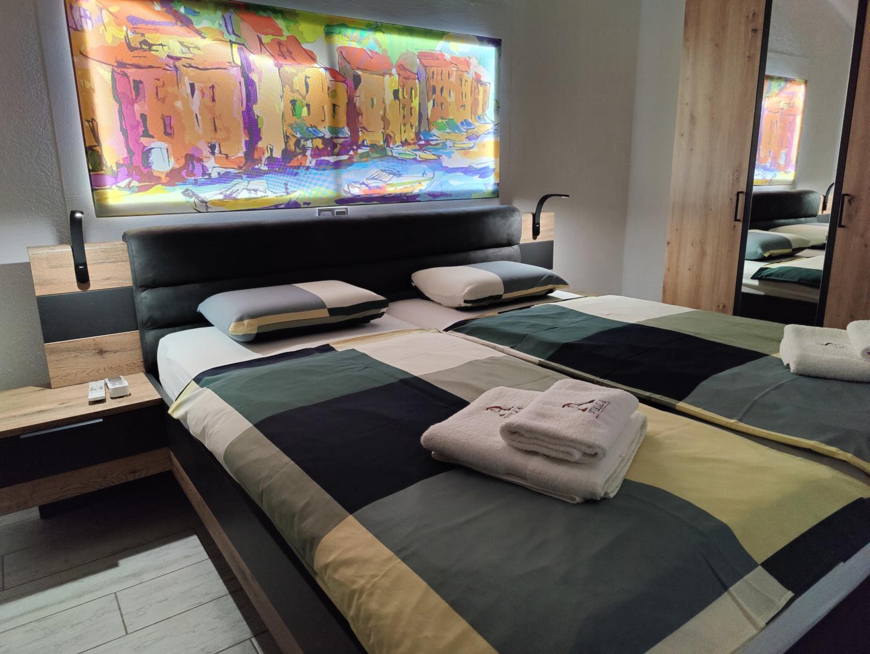 Penthouse Apartment - Photo 25