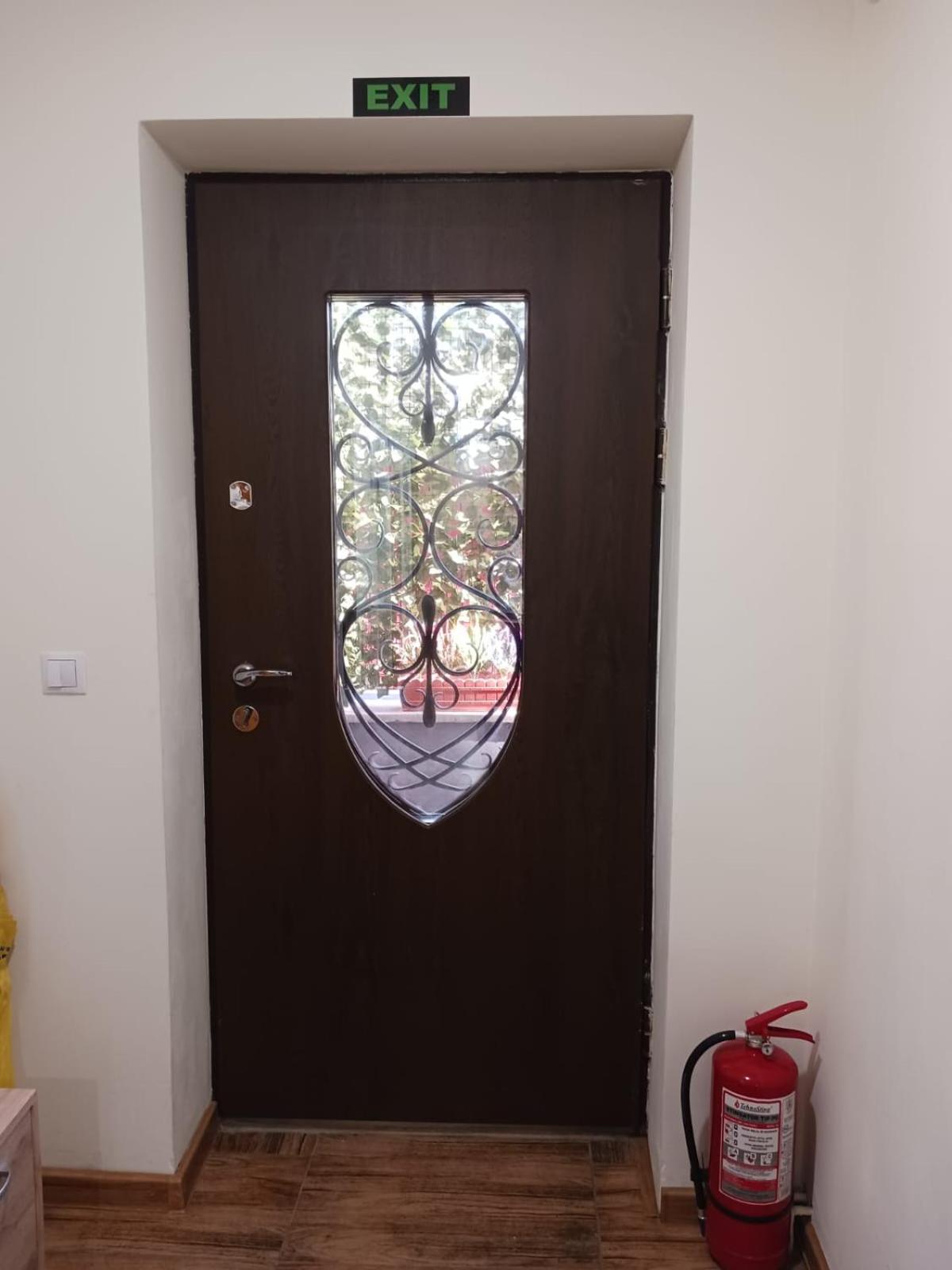 One-Bedroom House - Photo 18