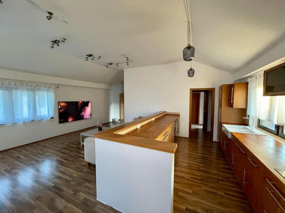 Three-Bedroom House photo 2