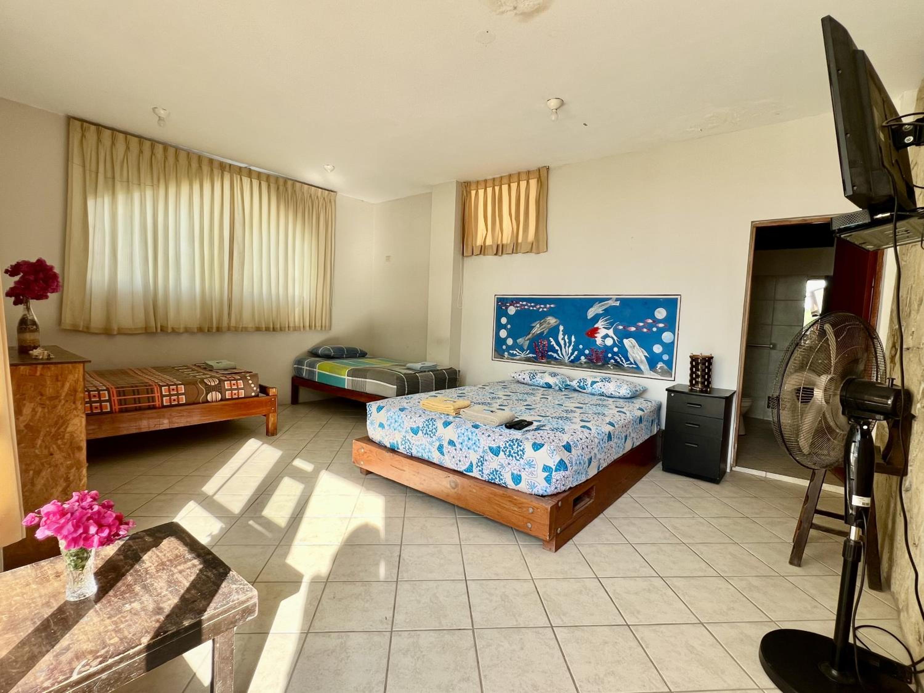 Deluxe Family Room photo 3
