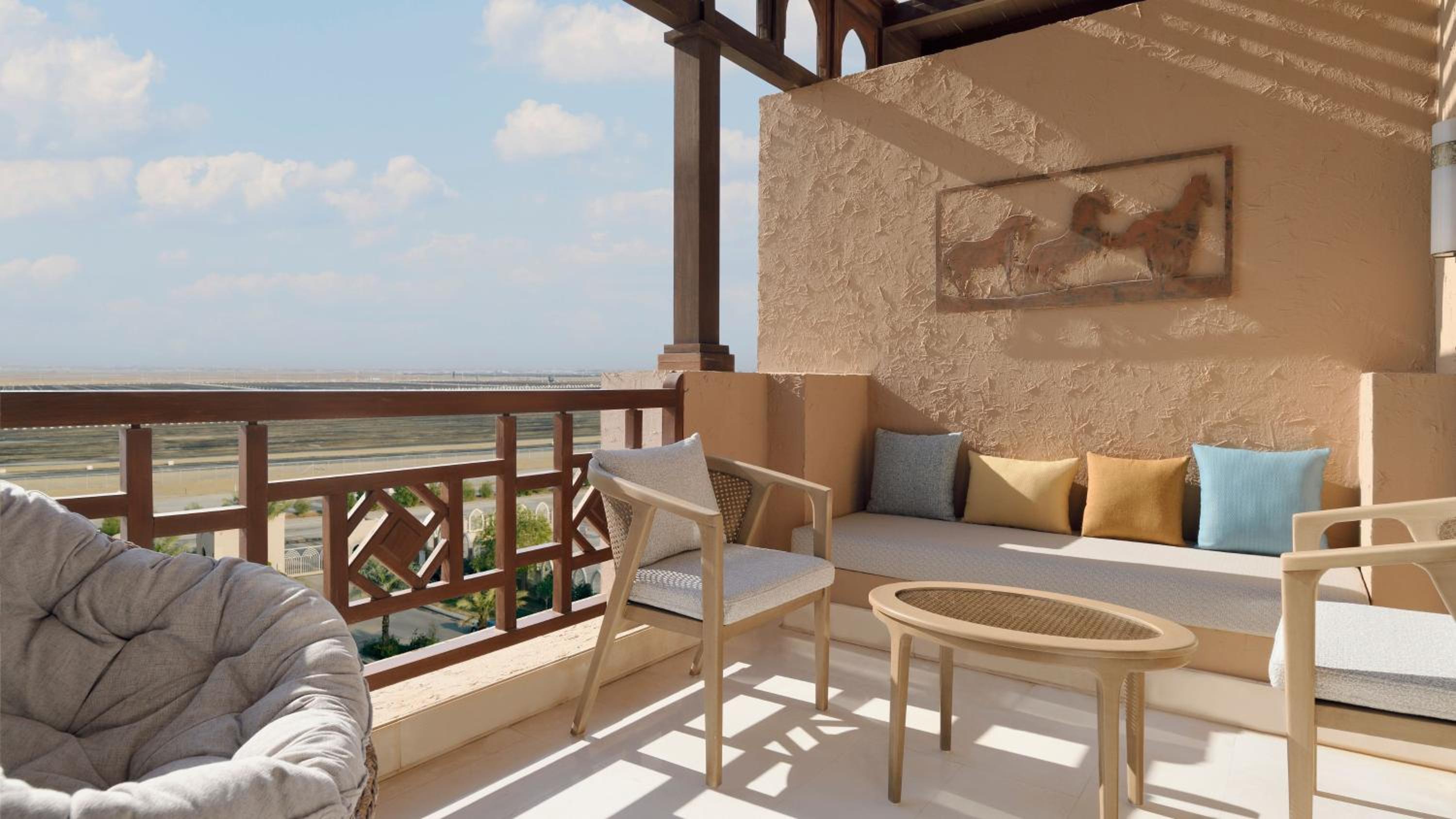 One-Bedroom King Suite with Garden View - Photo 7