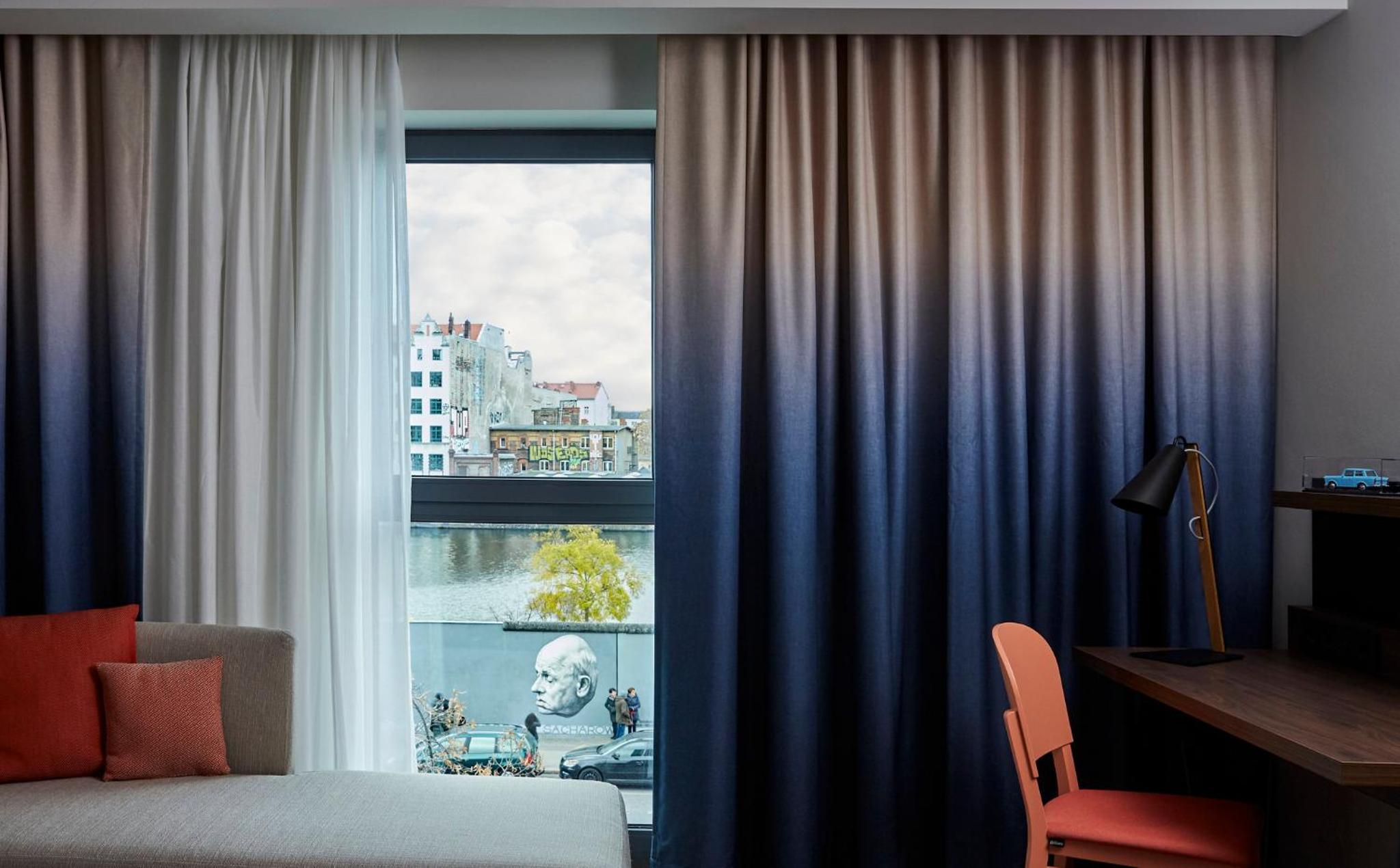 Premium Queen Room with Gallery View - East Side