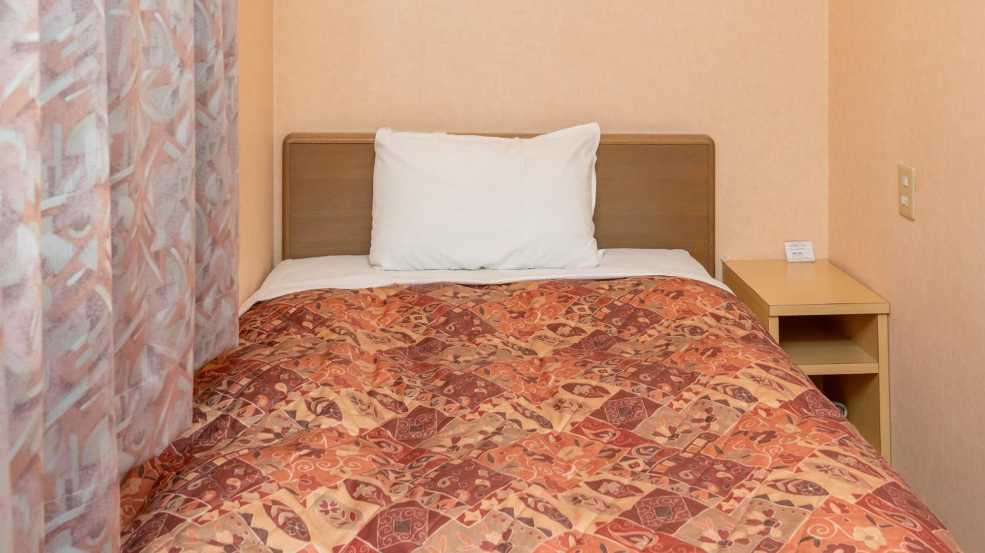 Small Single Room photo 1