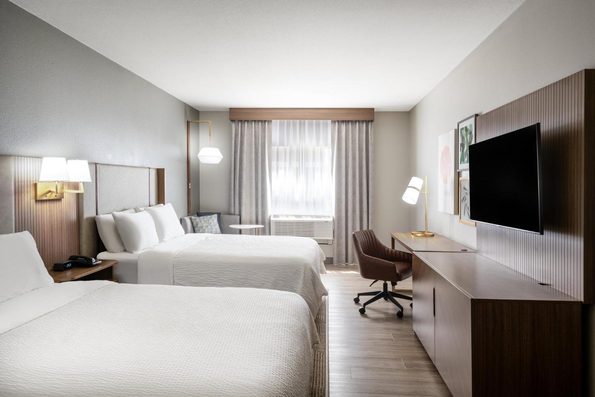 Room with Two Beds - Hearing Accessible - Non-Smoking - Photo 3
