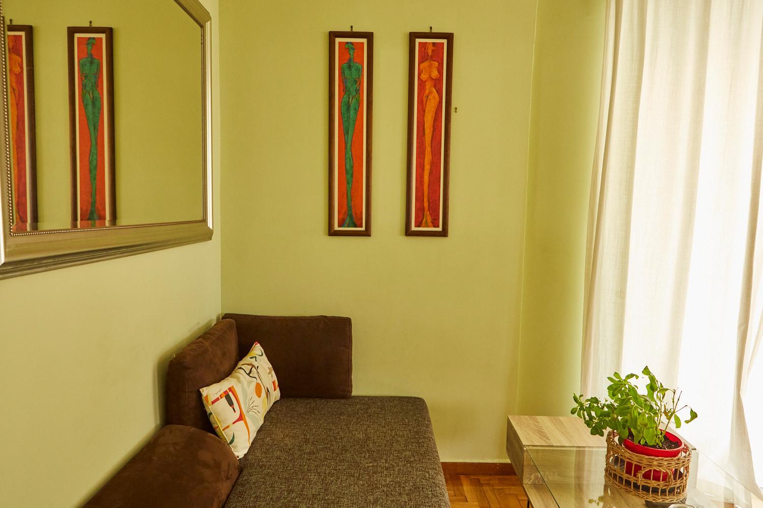 One-Bedroom Apartment