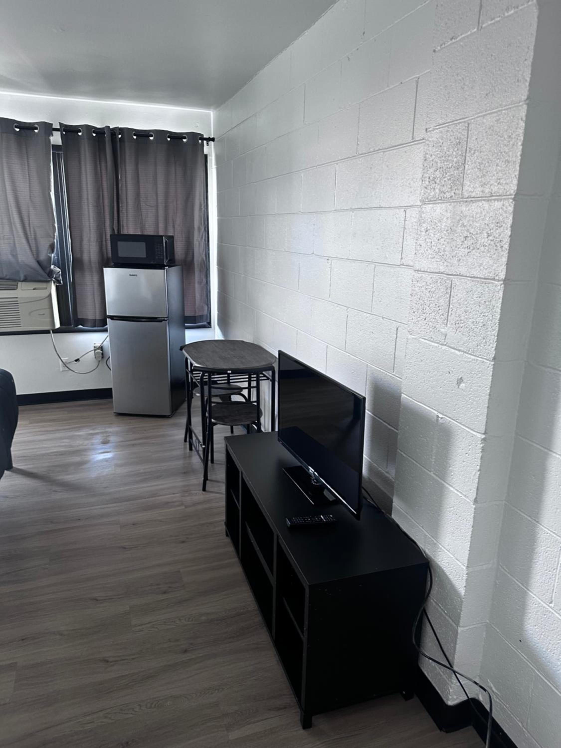Deluxe Double Room (2 Adults + 1 Child) photo 3