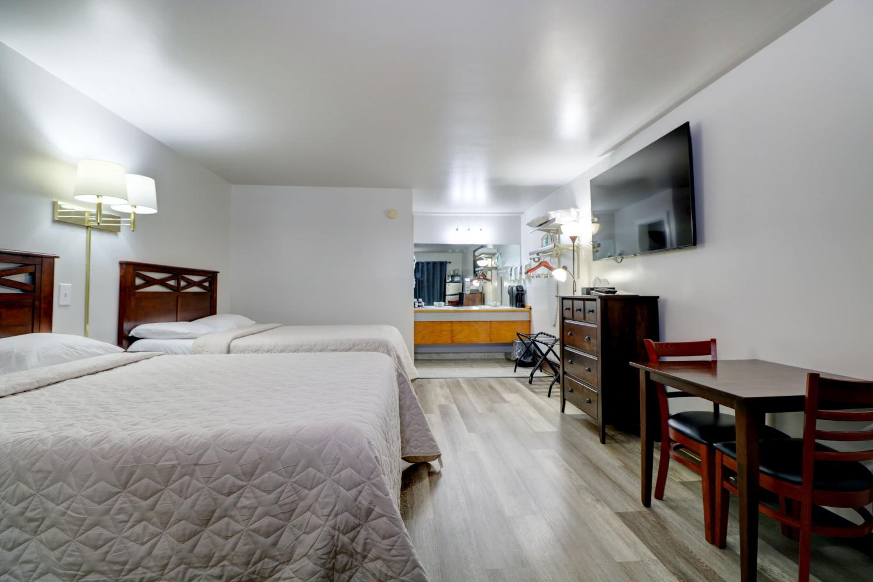 Standard Queen Room with Two Queen Beds - Non-Smoking
