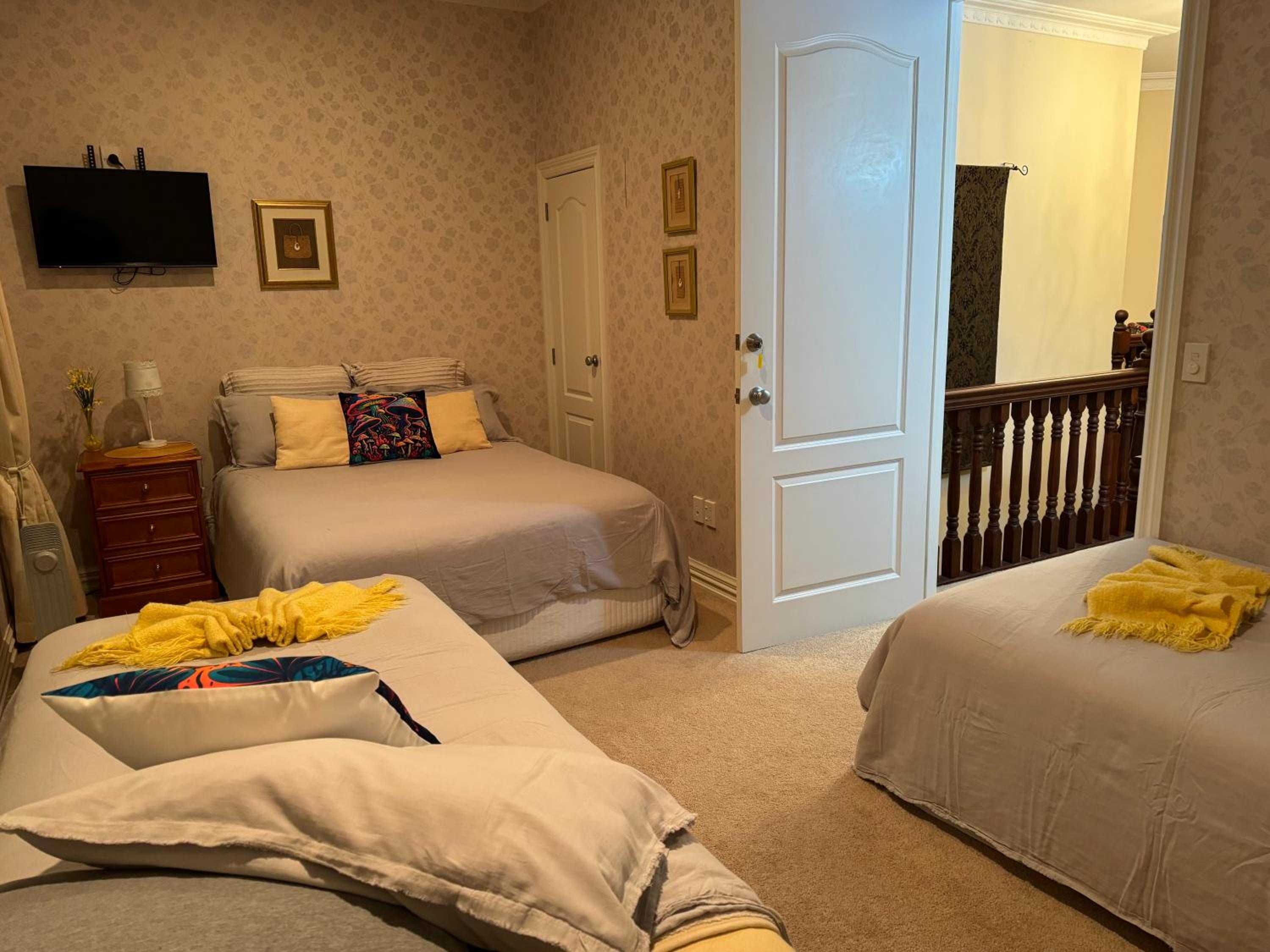 Triple Room with Shared Bathroom photo 1