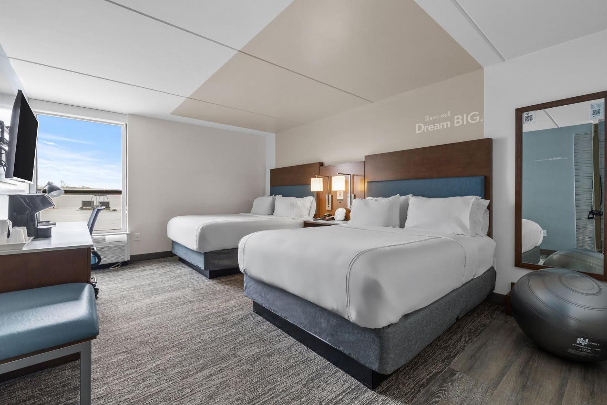 Standard Room With Two Queen Beds
