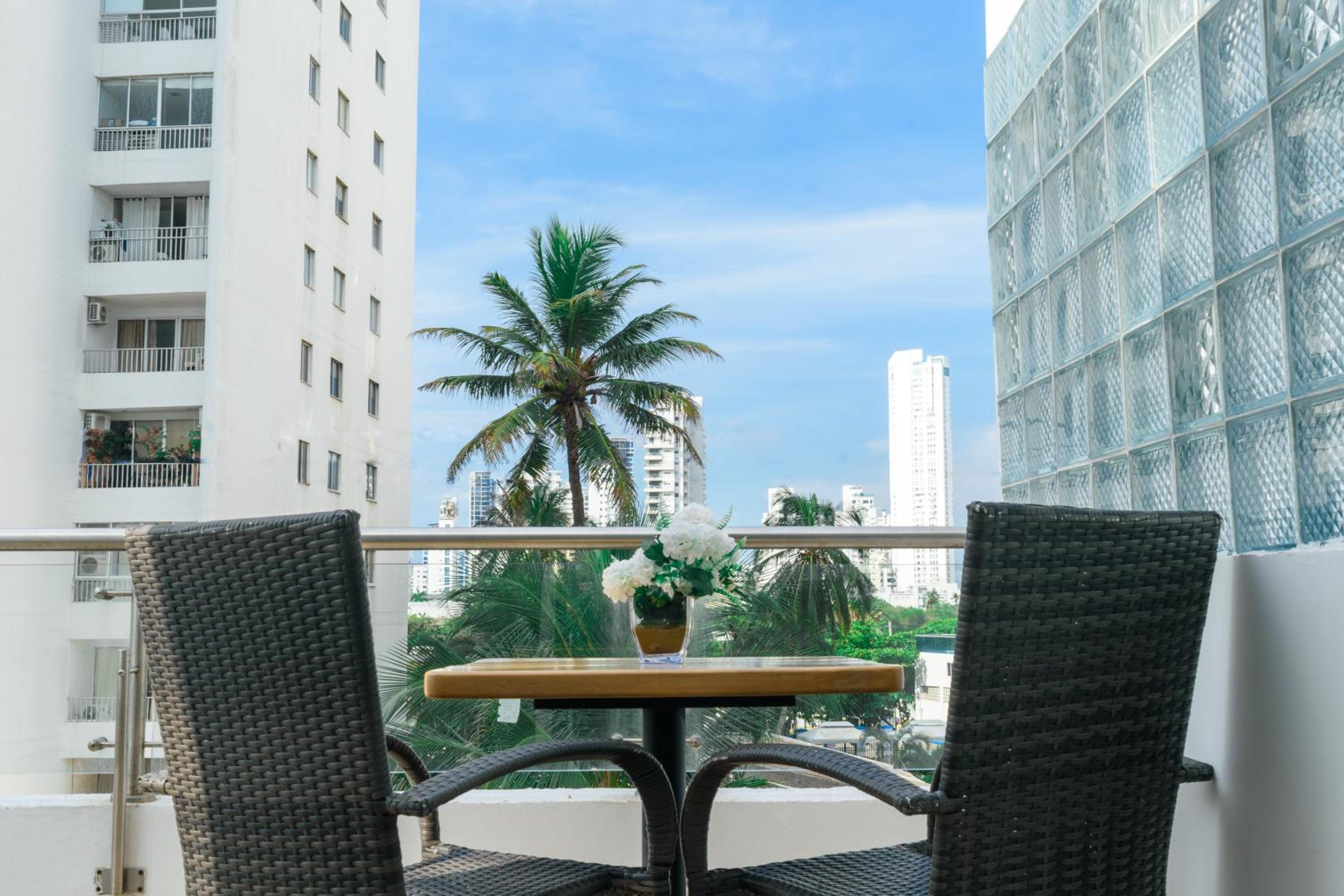 Triple Room with Balcony - Photo 14