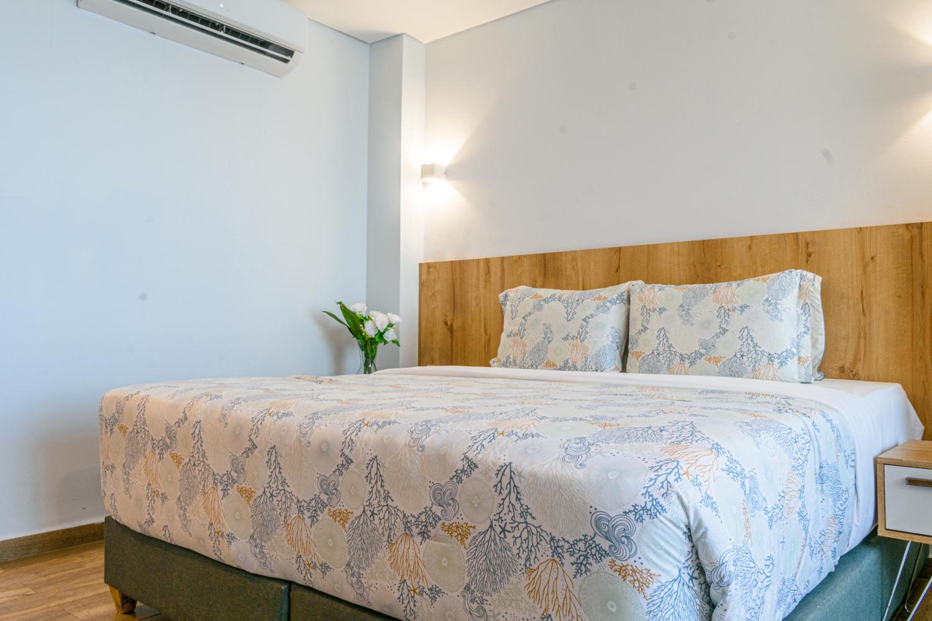Double Room with Spa Bath - Photo 12