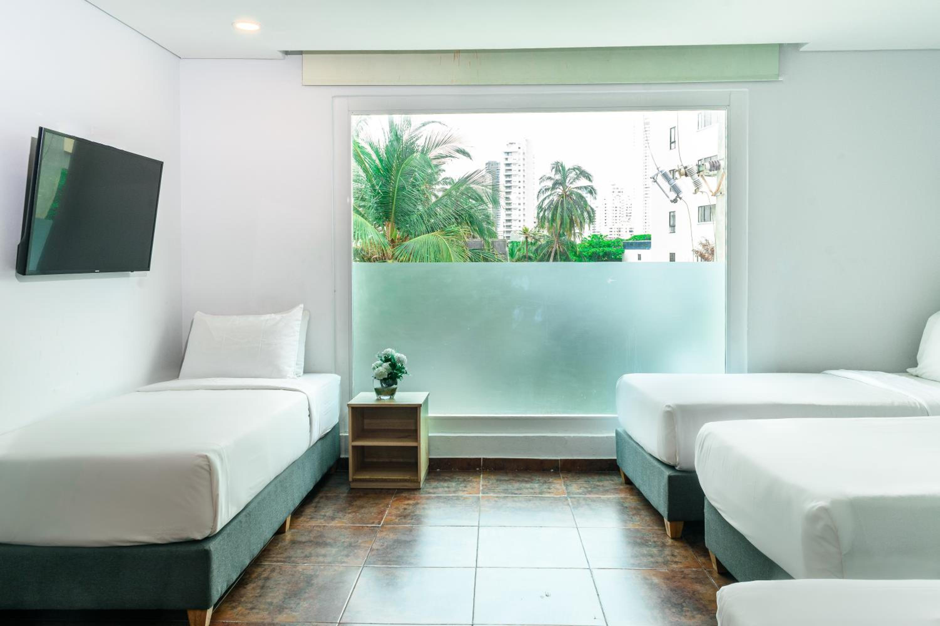 Superior Quadruple Room - Photo 2