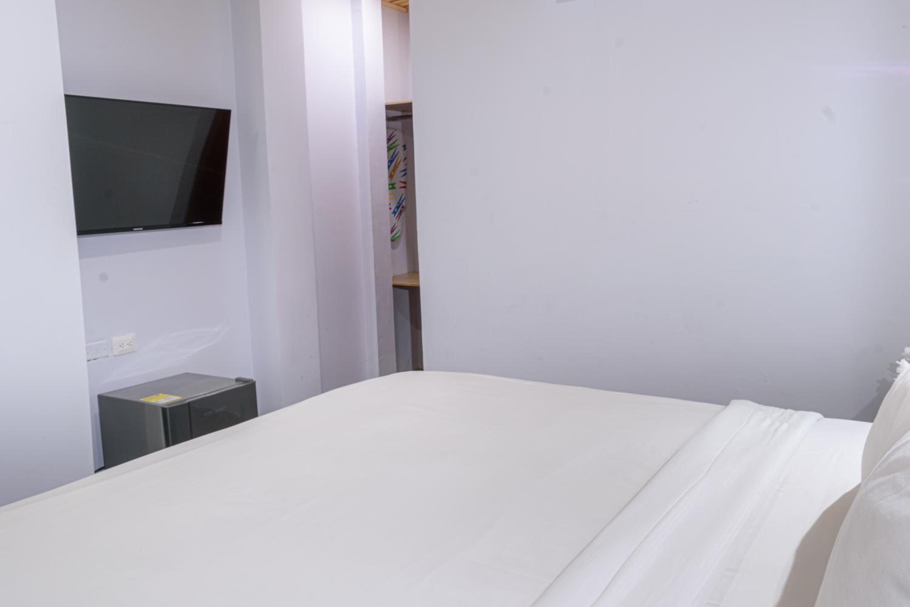 Standard Double Room - Photo 8