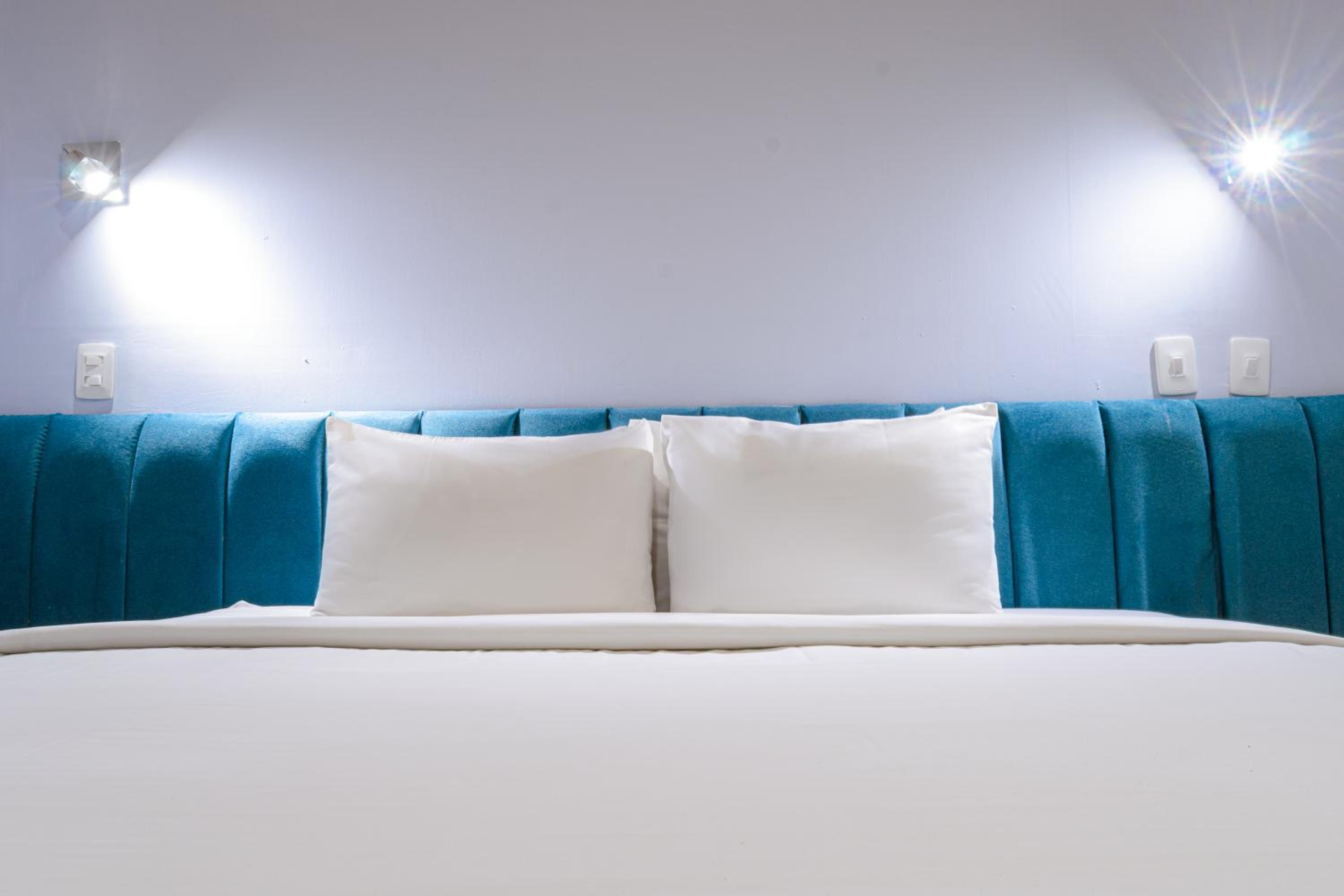 Standard Double Room - Photo 7