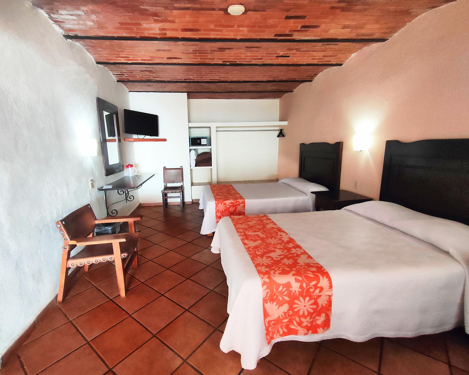 Twin Room - Photo 2