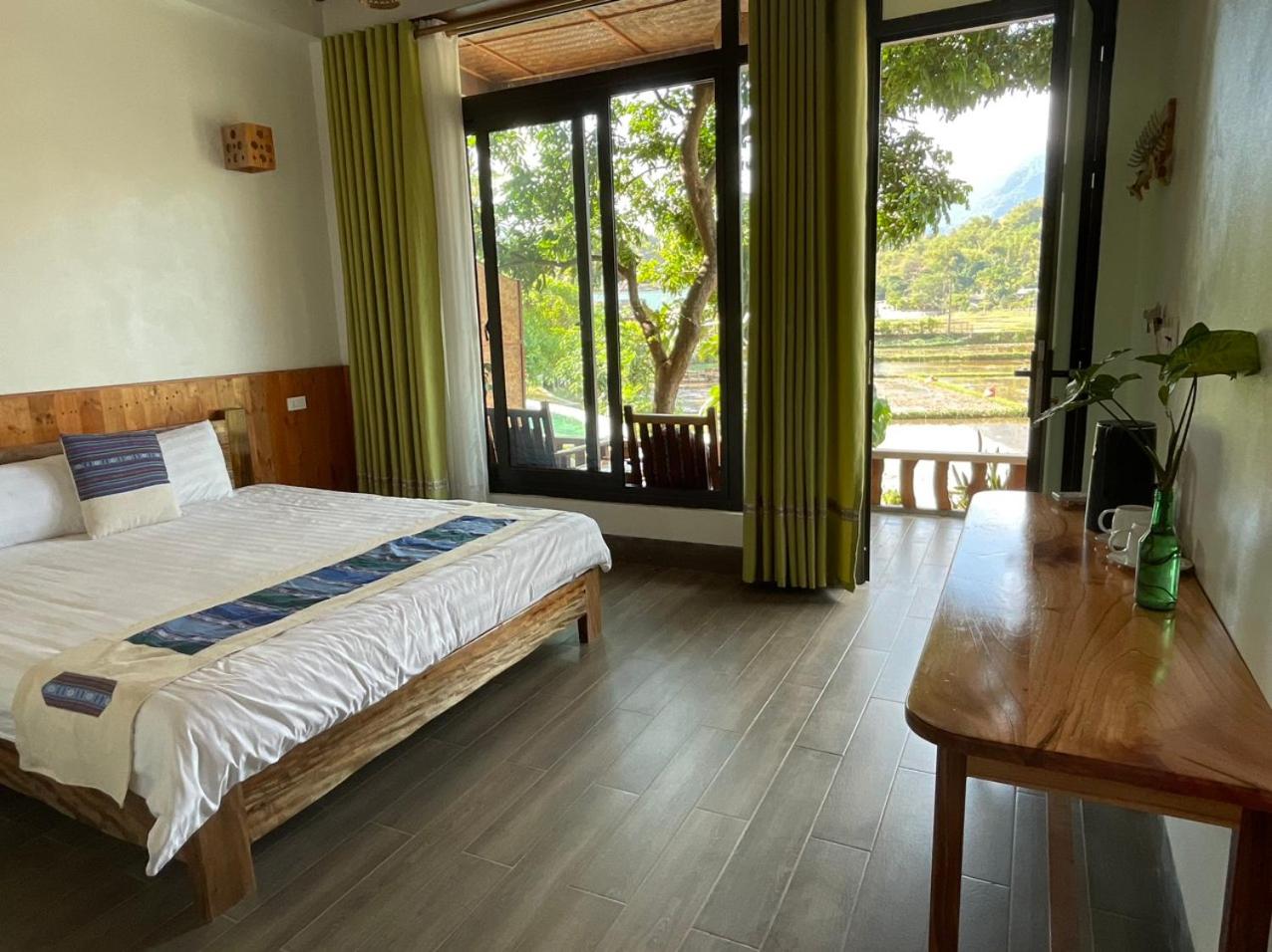 Double Room with Mountain View