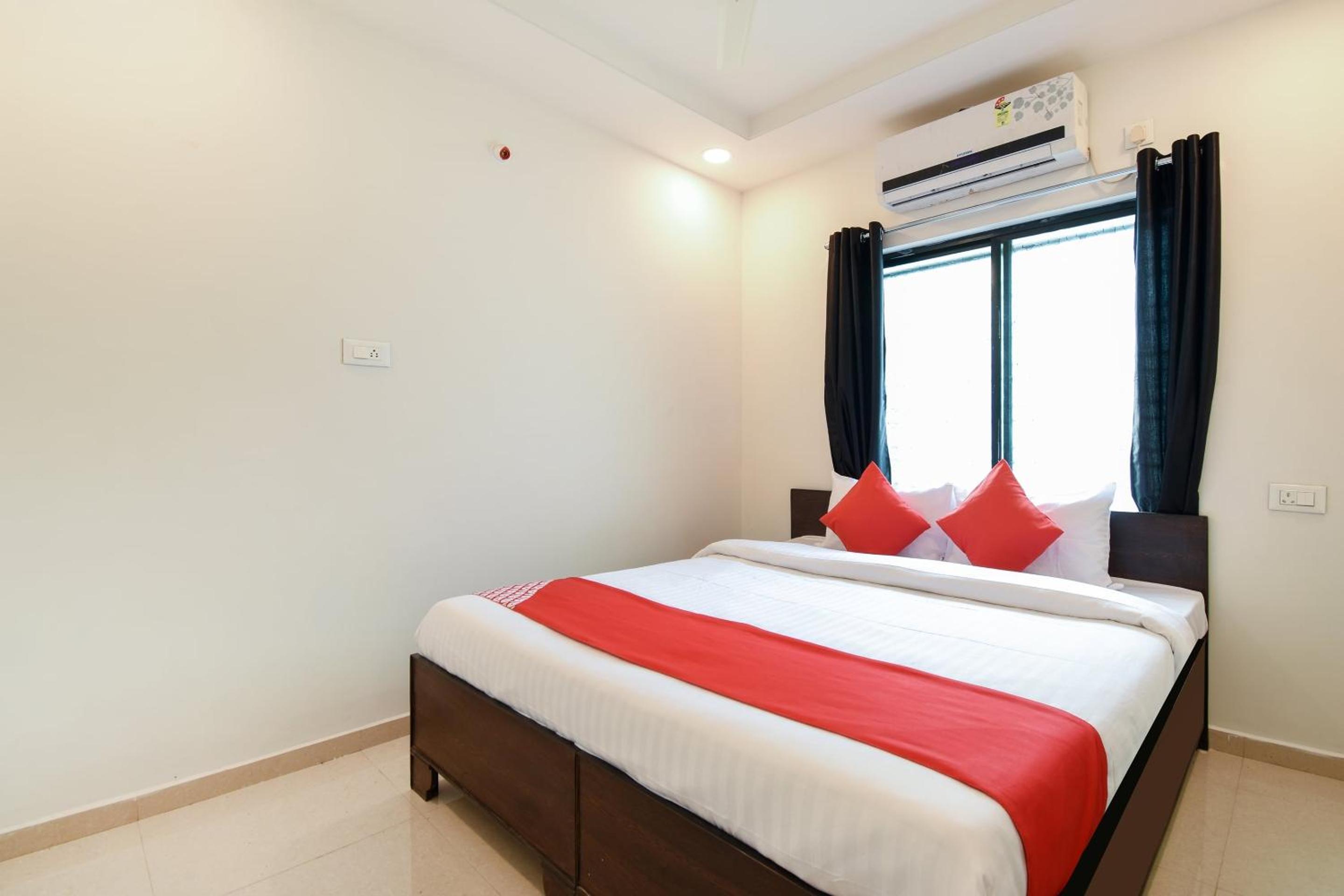 Small Double Room photo 2
