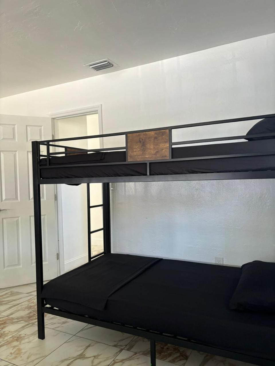 6-Bed Male Dormitory Room photo 1