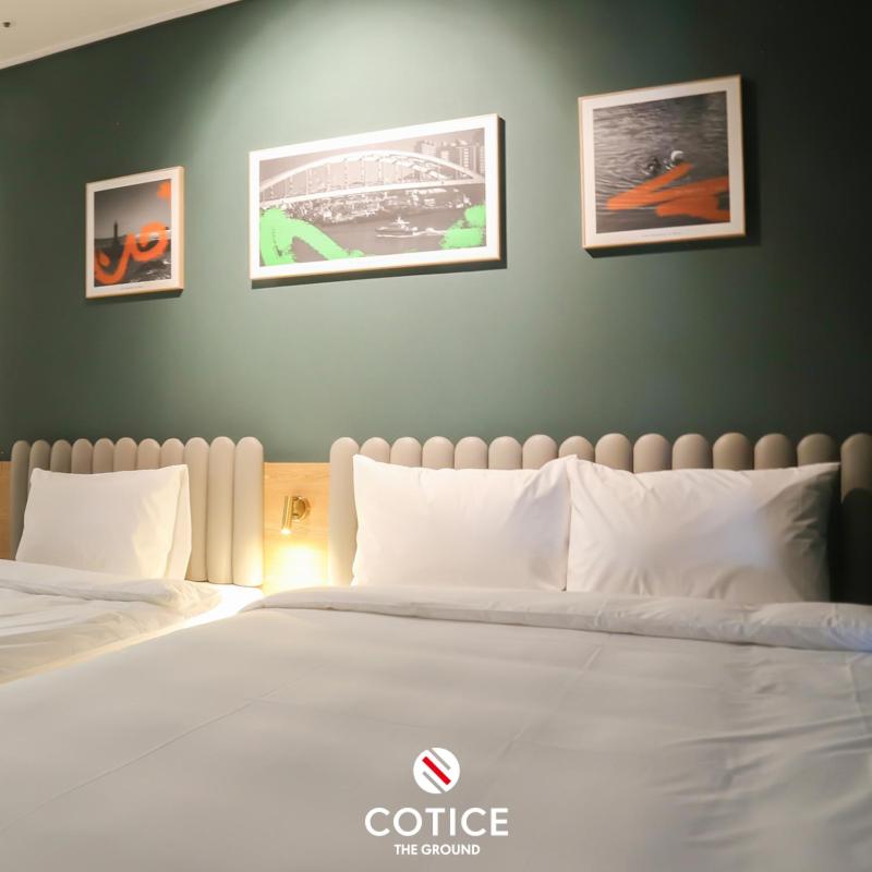 Deluxe Twin Room - Photo 9