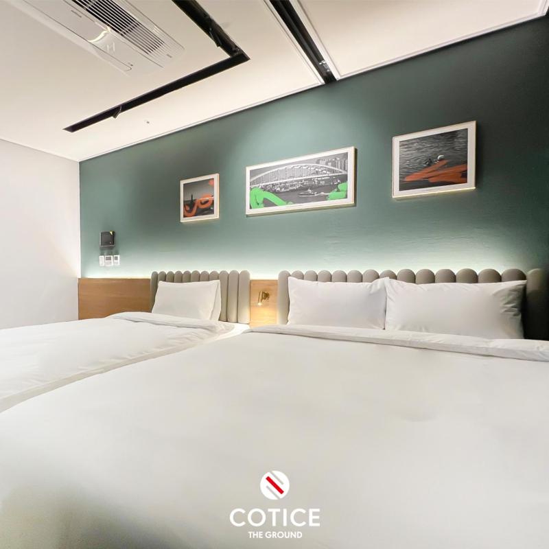 Deluxe Twin Room - Photo 12