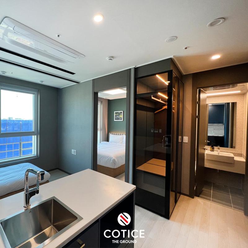 Deluxe Family Room - Photo 2