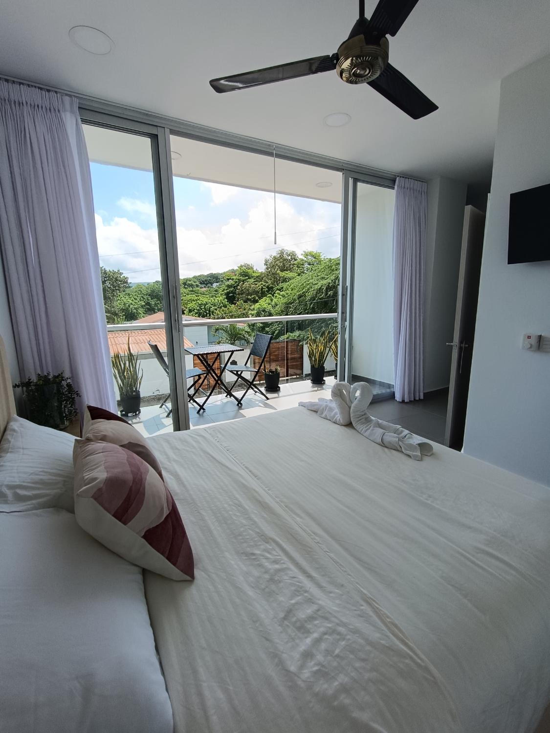 Deluxe Double Room with Bath photo 2