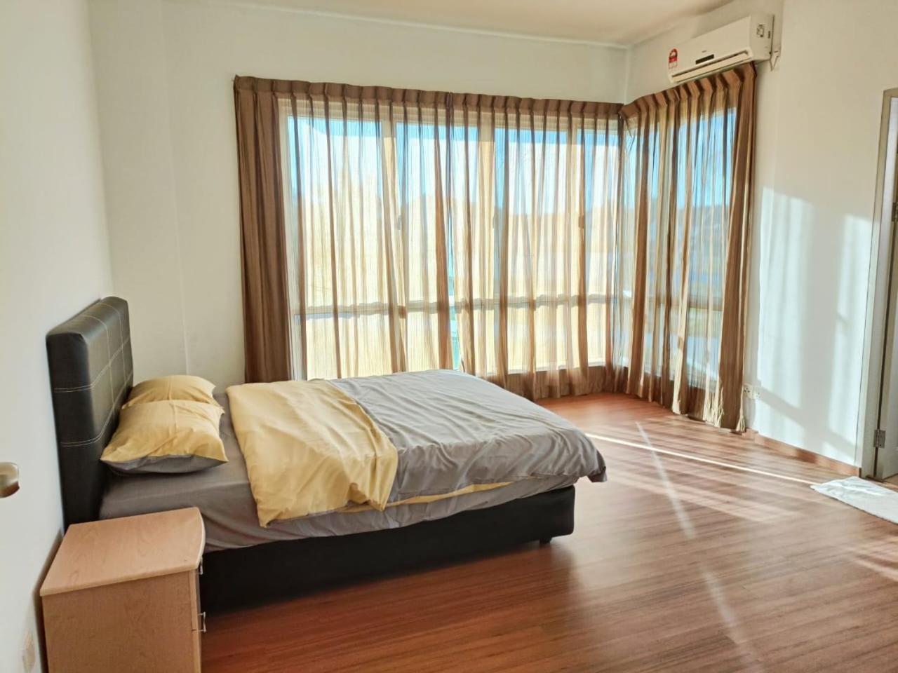Apartment photo 3