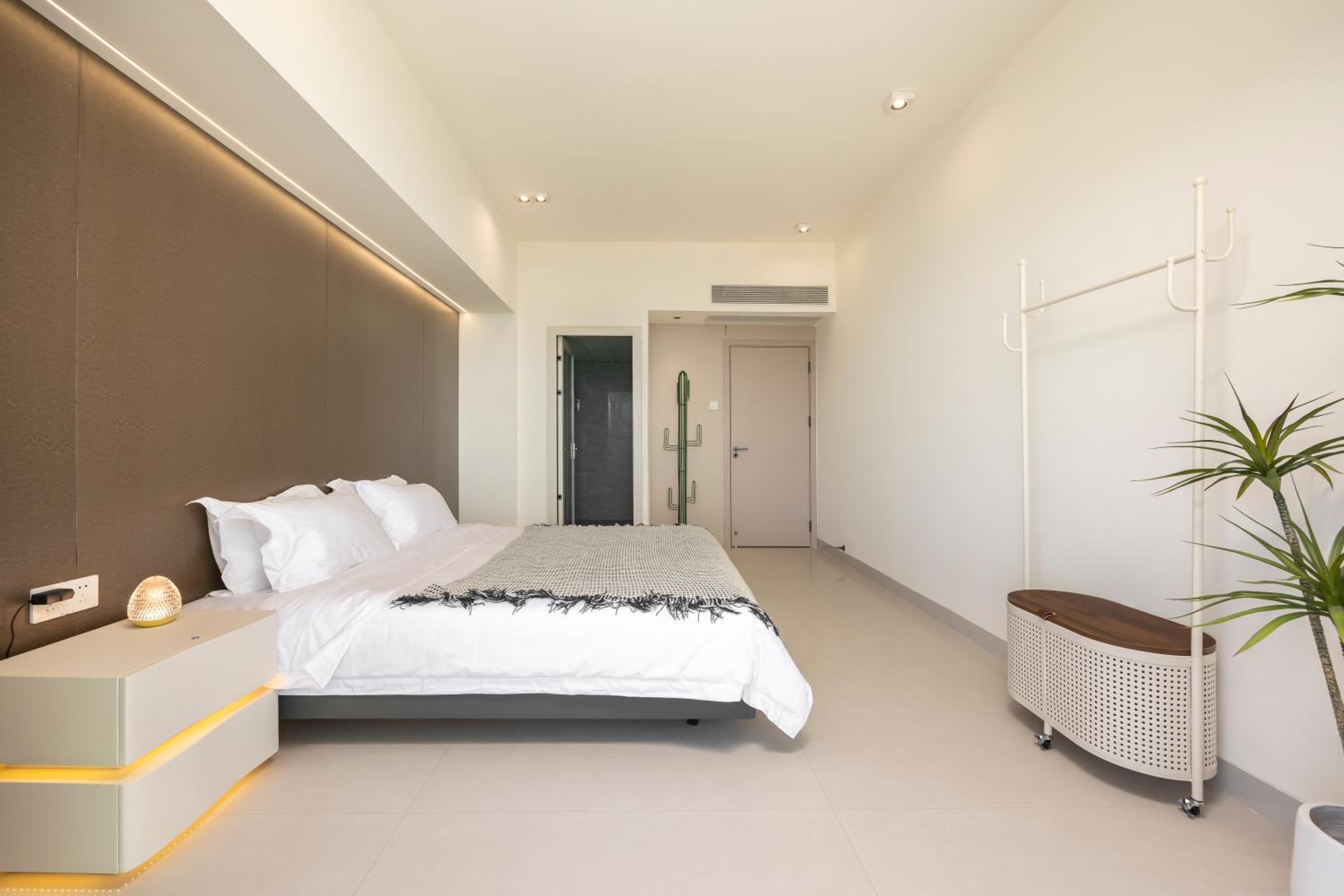 Apartment with Sea View - Photo 4