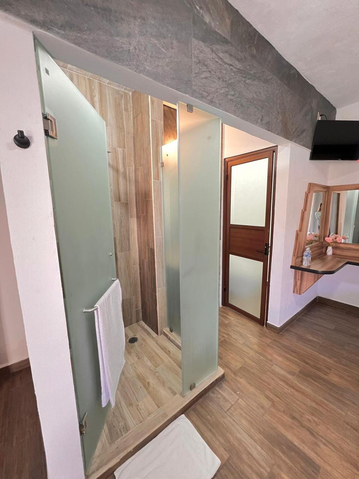 Quadruple Room with Balcony photo 3