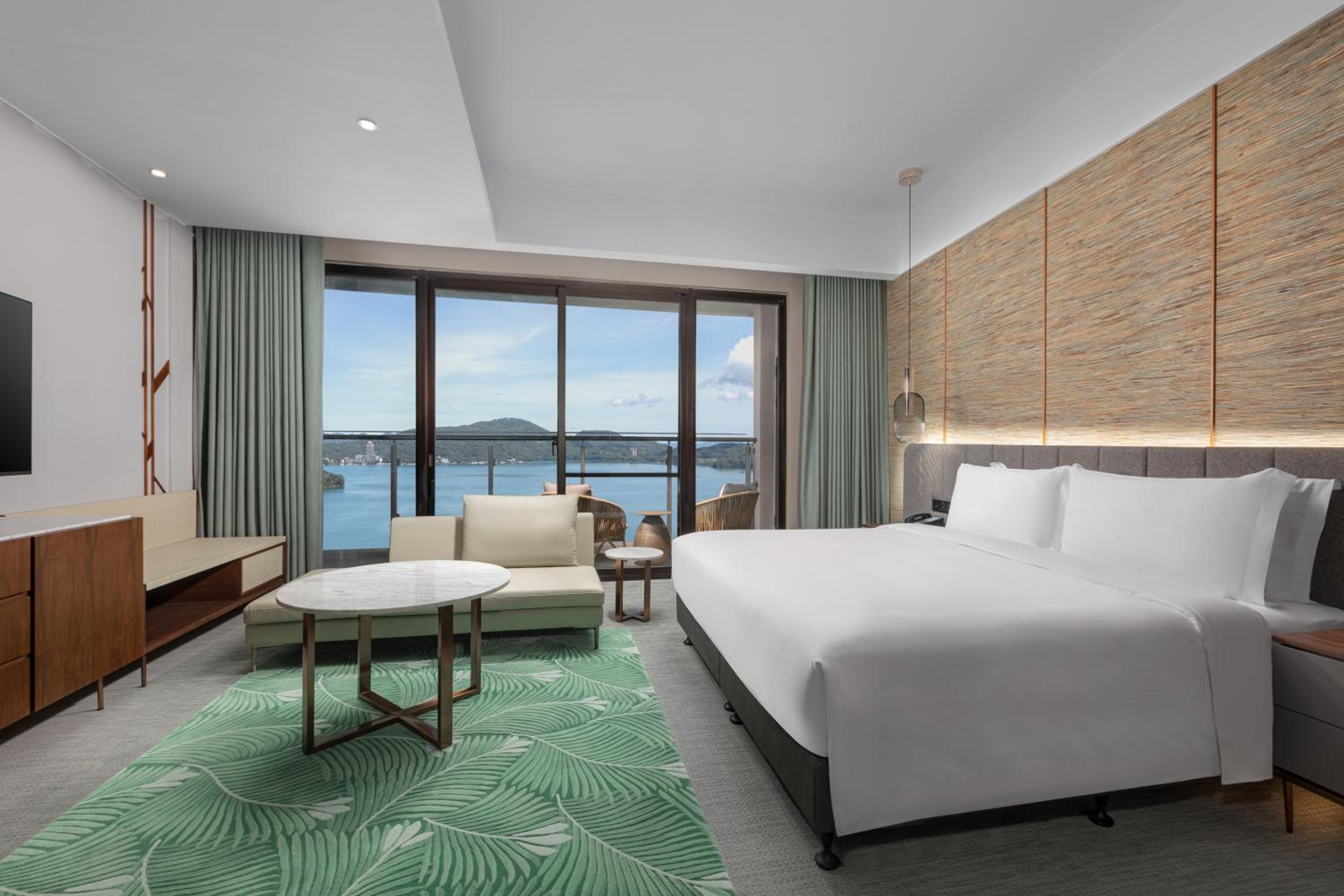 Deluxe Double Room with Grand View - Photo 1