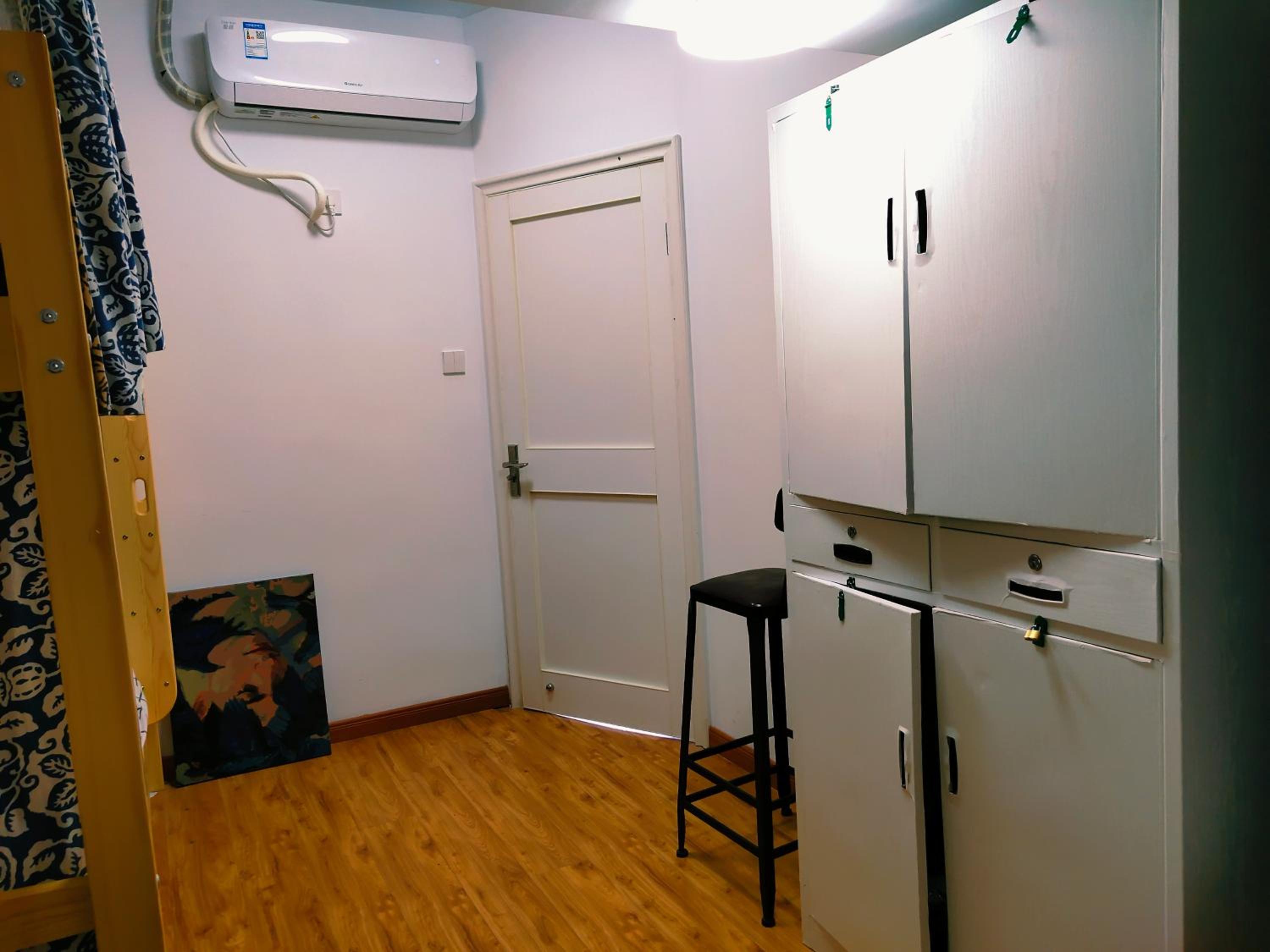 Bed in 4-Bed Dormitory Room photo 2