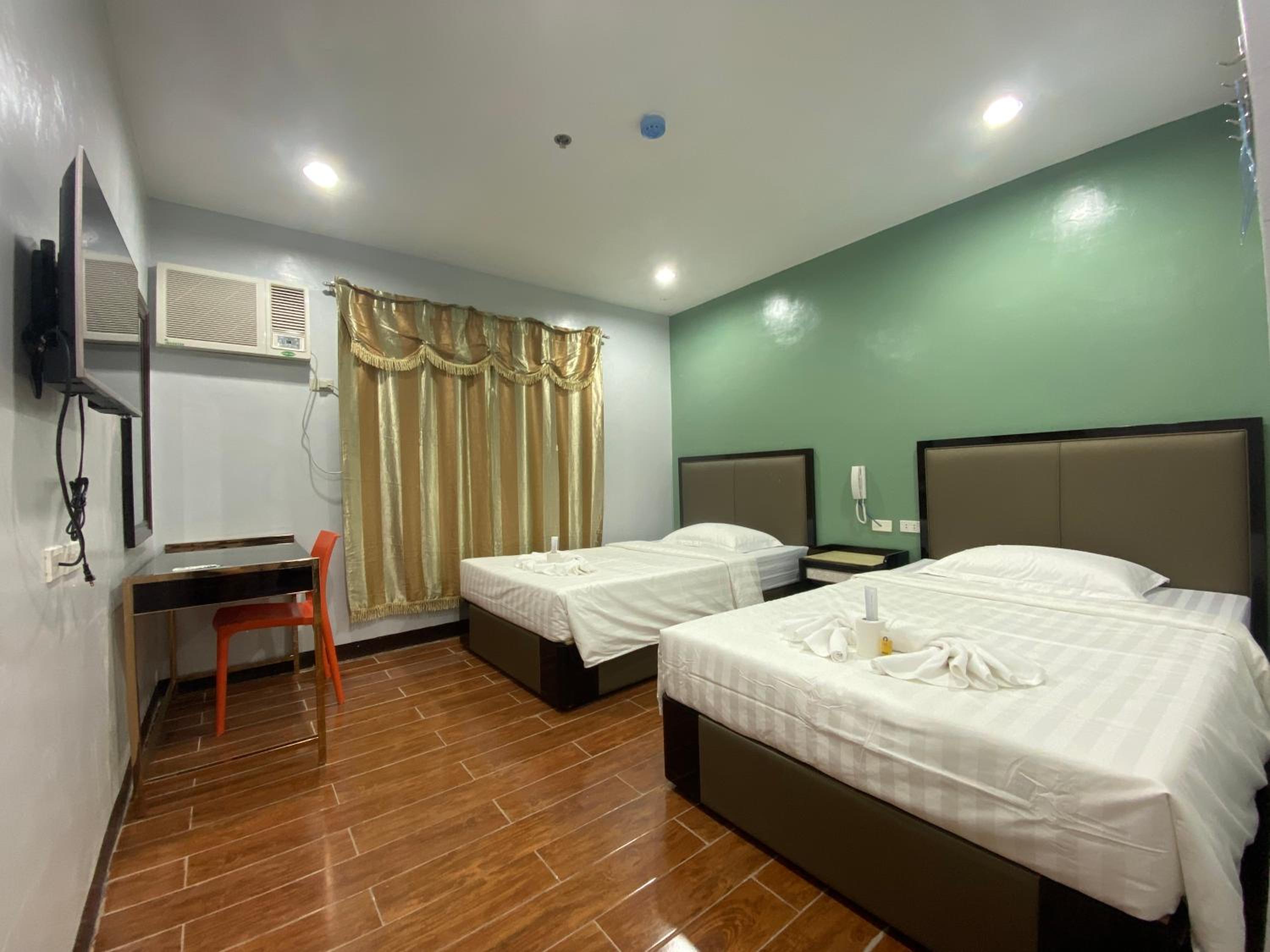 Deluxe Twin Room photo 3