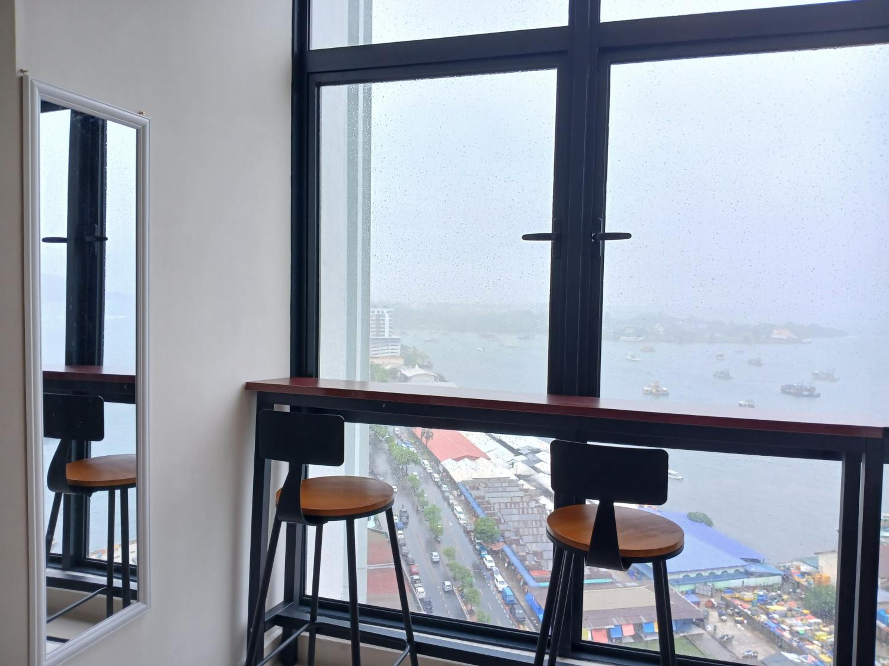 Family Room with Sea View - Photo 10