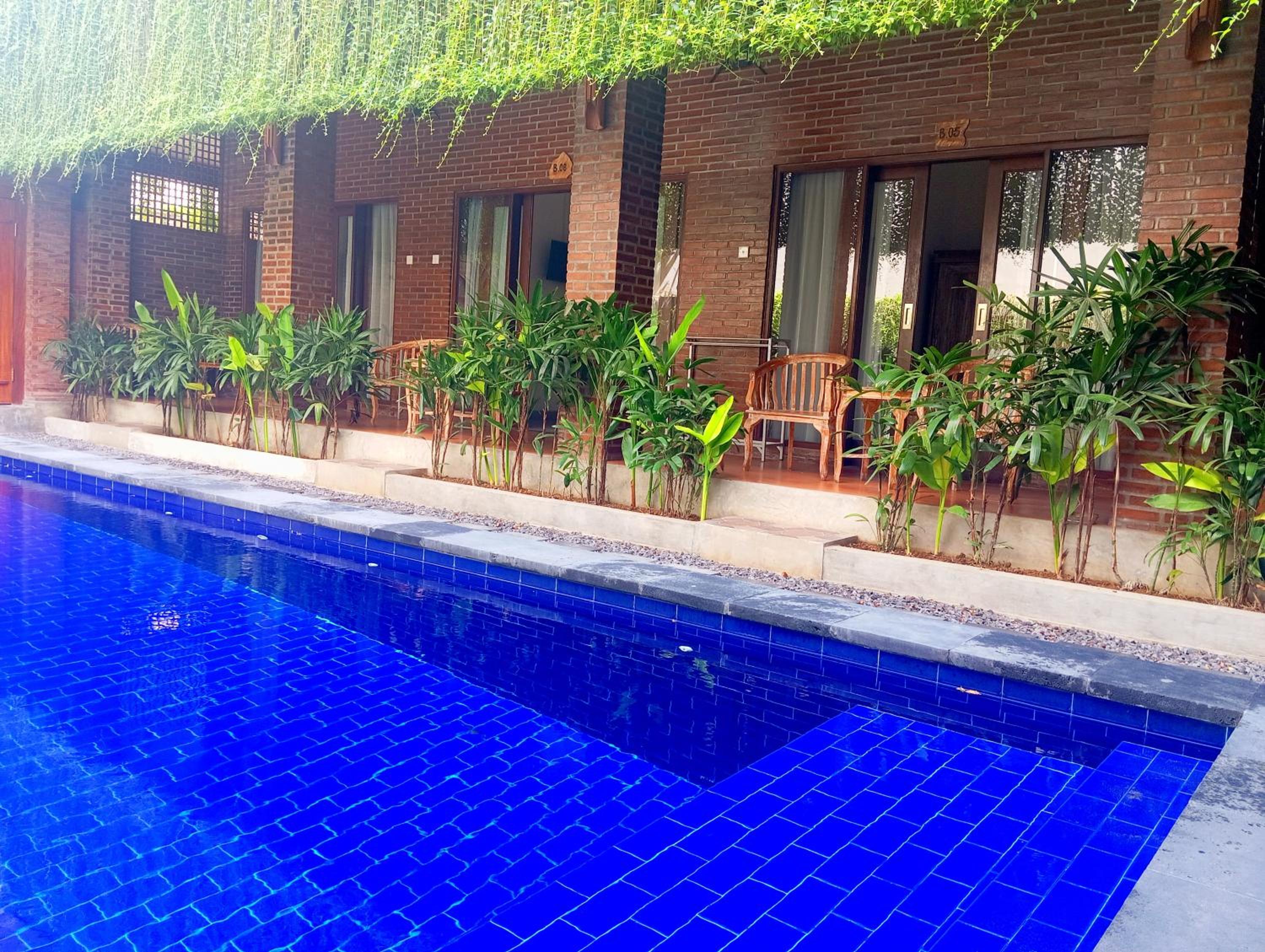 Double Room With Pool View photo 3
