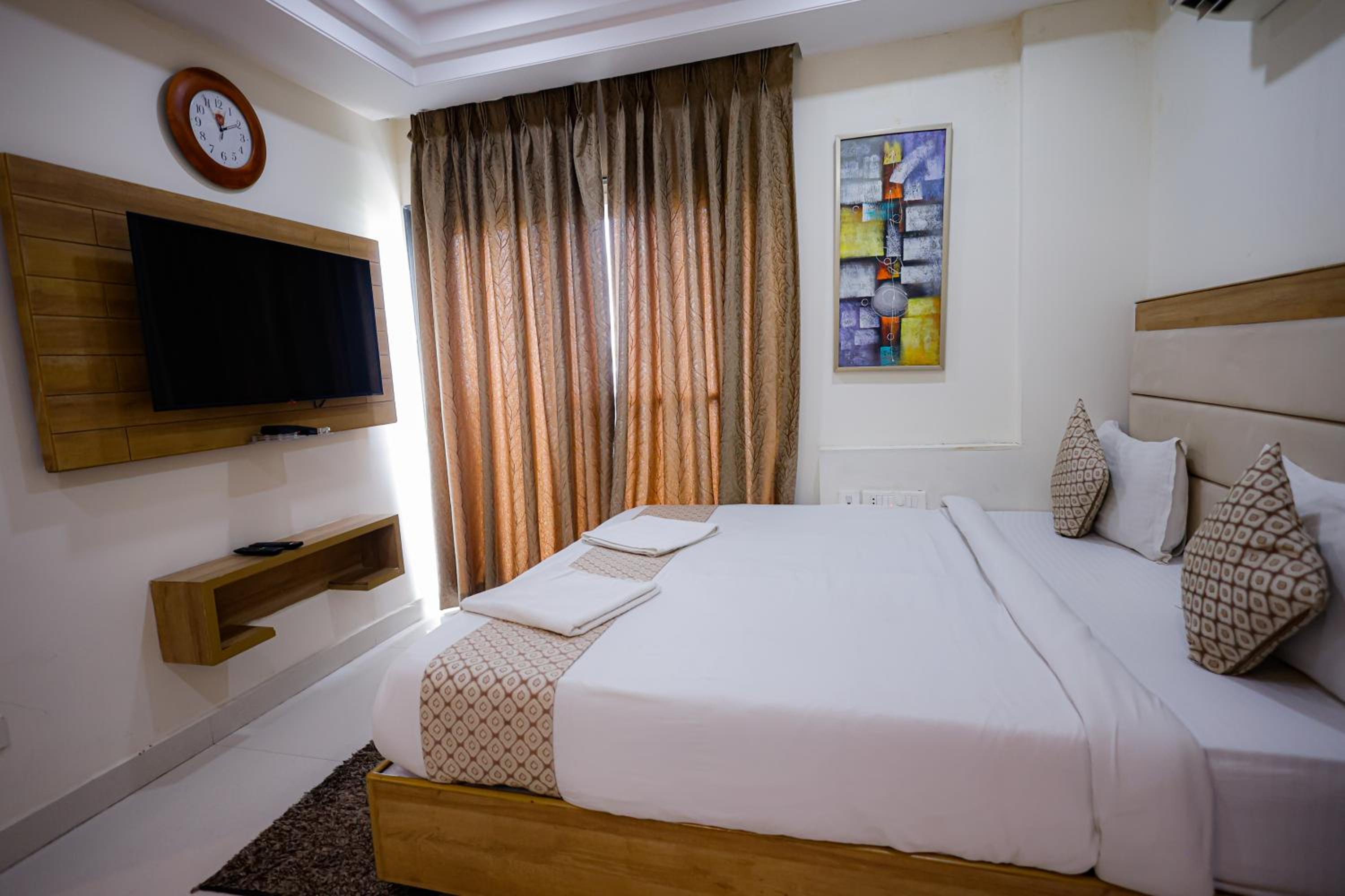 Deluxe Double Room (10% off on F&B) - Photo 1
