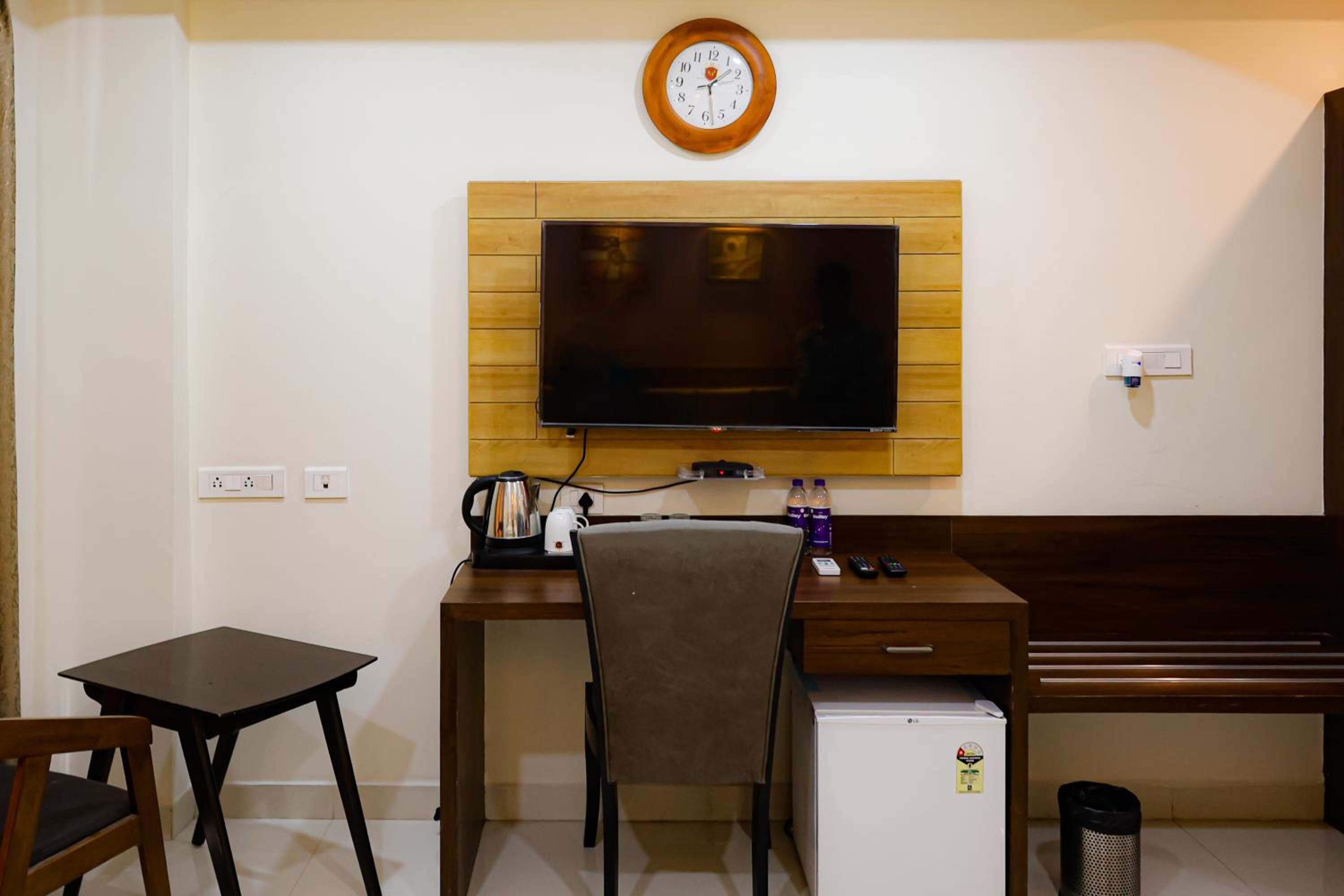 Deluxe Twin Room (10% off on F&B) - Photo 1