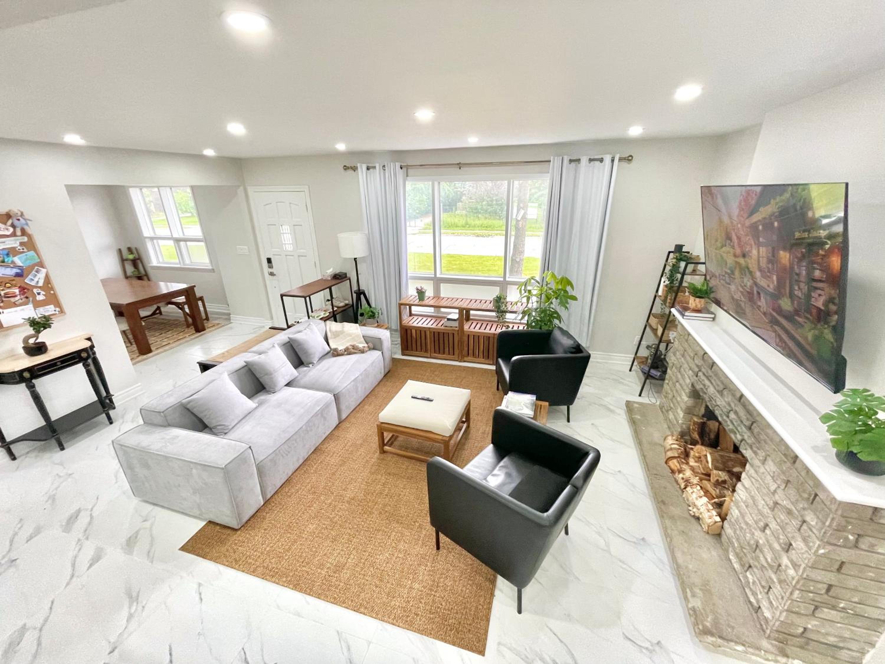 Three-Bedroom Apartment photo 1