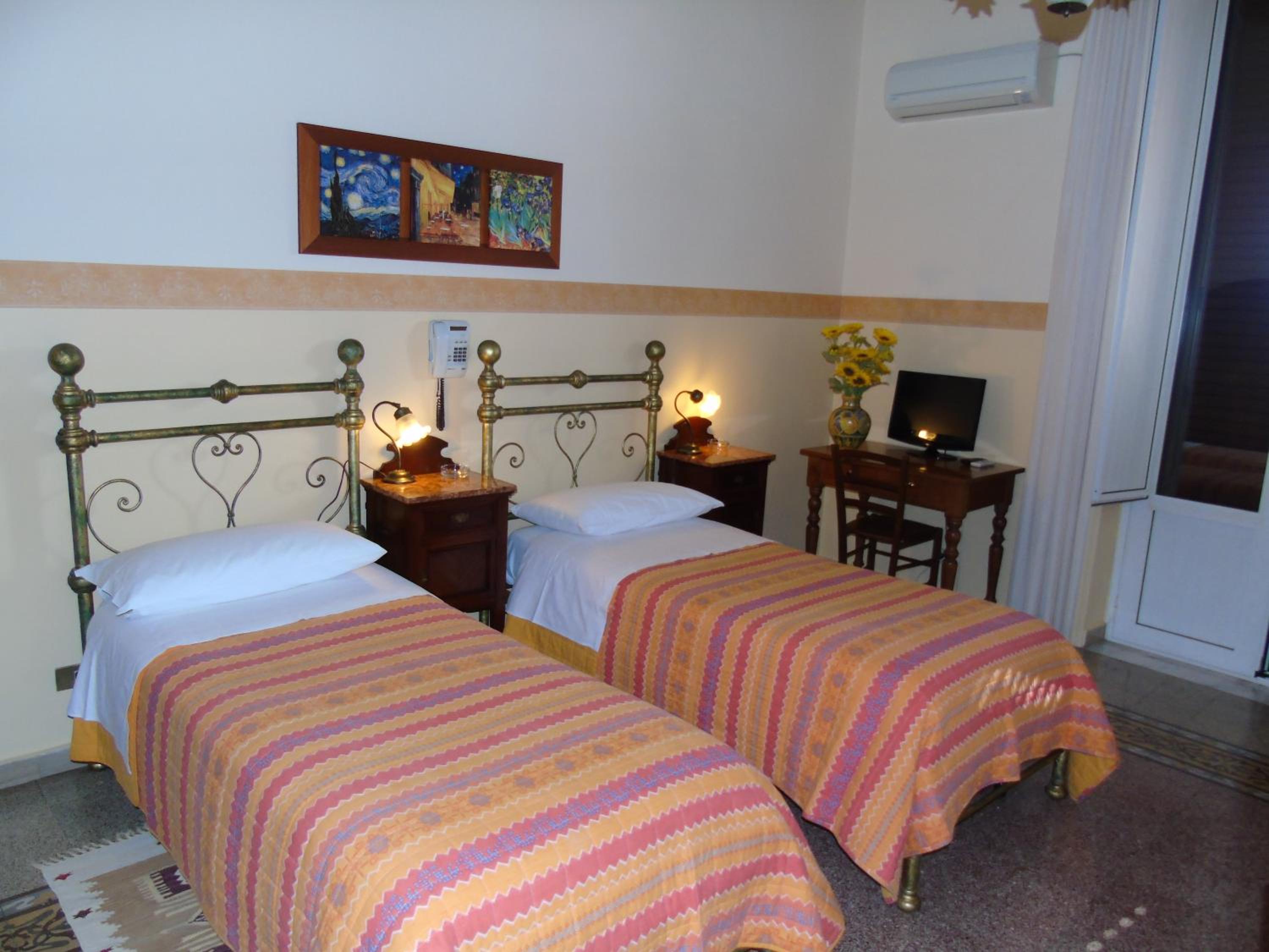 Dreibettzimmer mit eigenem Bad
