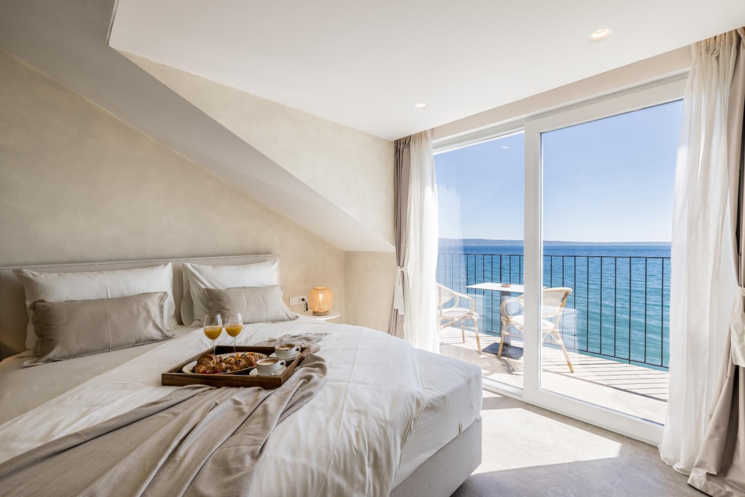 Double Room with Balcony and Sea View photo 2
